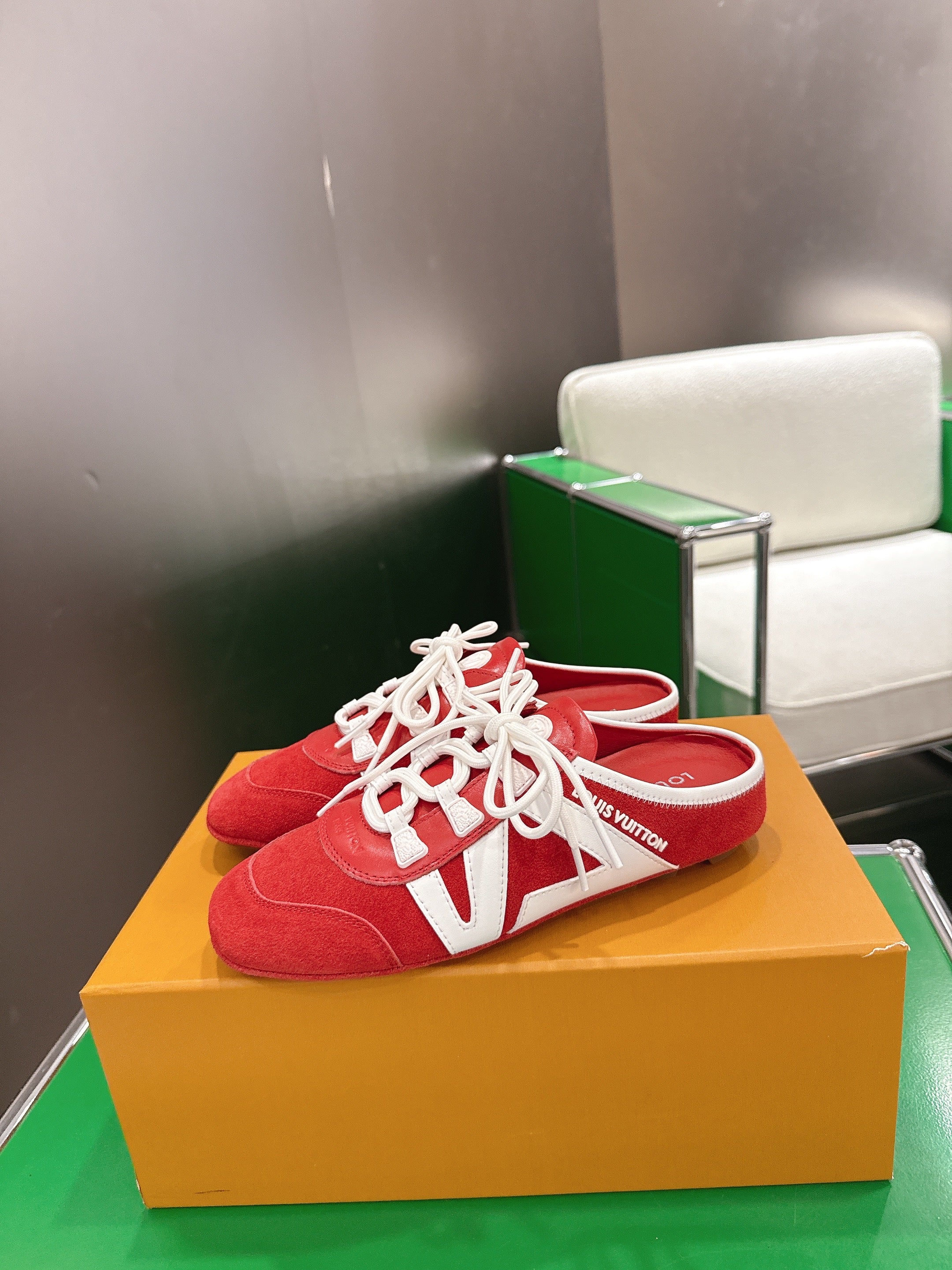LV 26S MULE SNEAKERS IN RED SUEDE