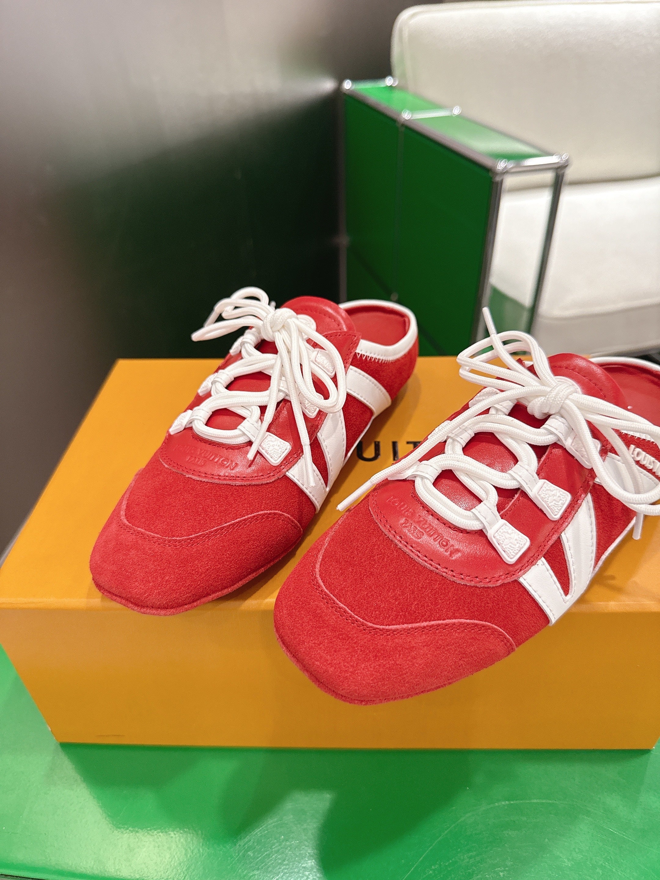 LV 26S MULE SNEAKERS IN RED SUEDE