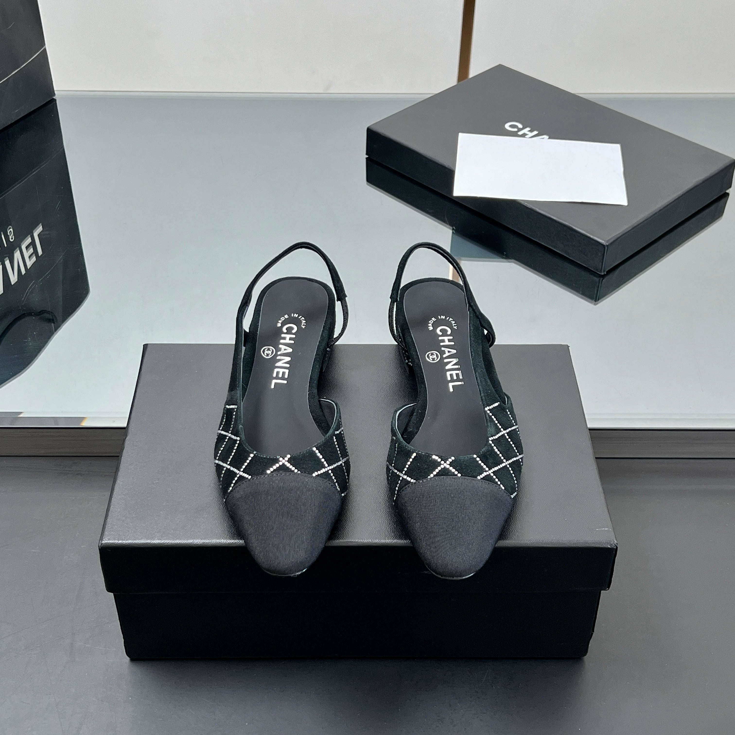 CC SLINGBACK 25S 25 MM IN BLACK SUEDE AND CRYSTALS