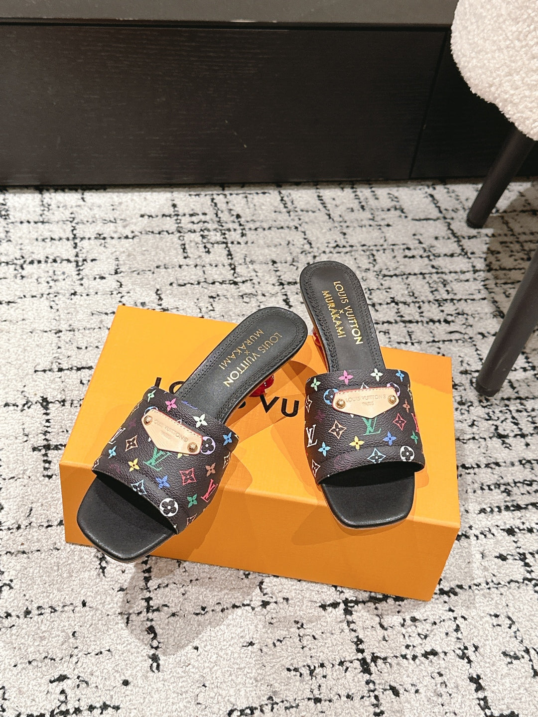 LV CHERRY HIGH HEELS 25S 55 MM IN BLACK CALFSKIN STYLE 14