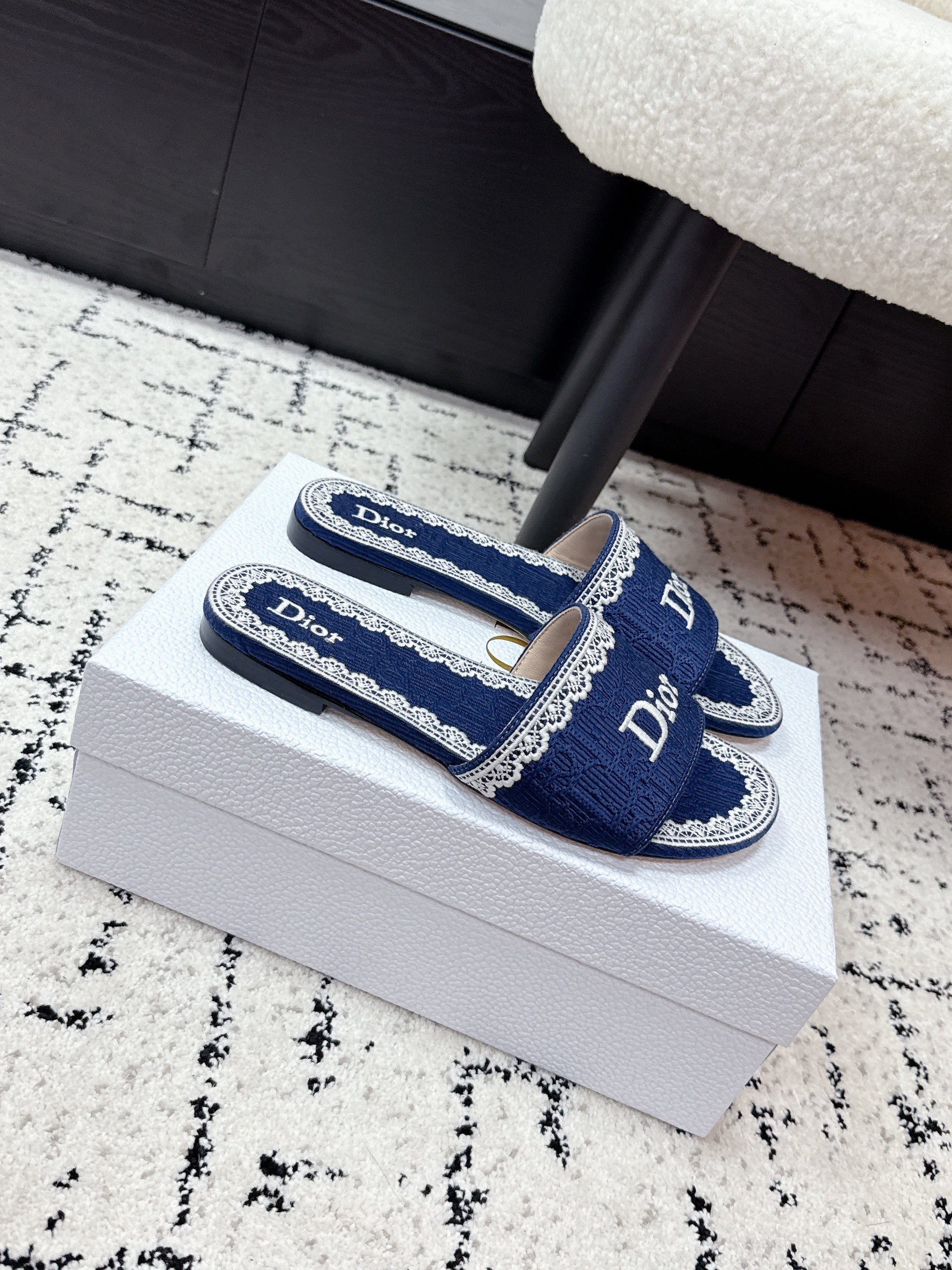 DIOR 26S SLIDES IN NAVY BLUE EMBOSSED OBLIQUE LACE EMBROIDERY