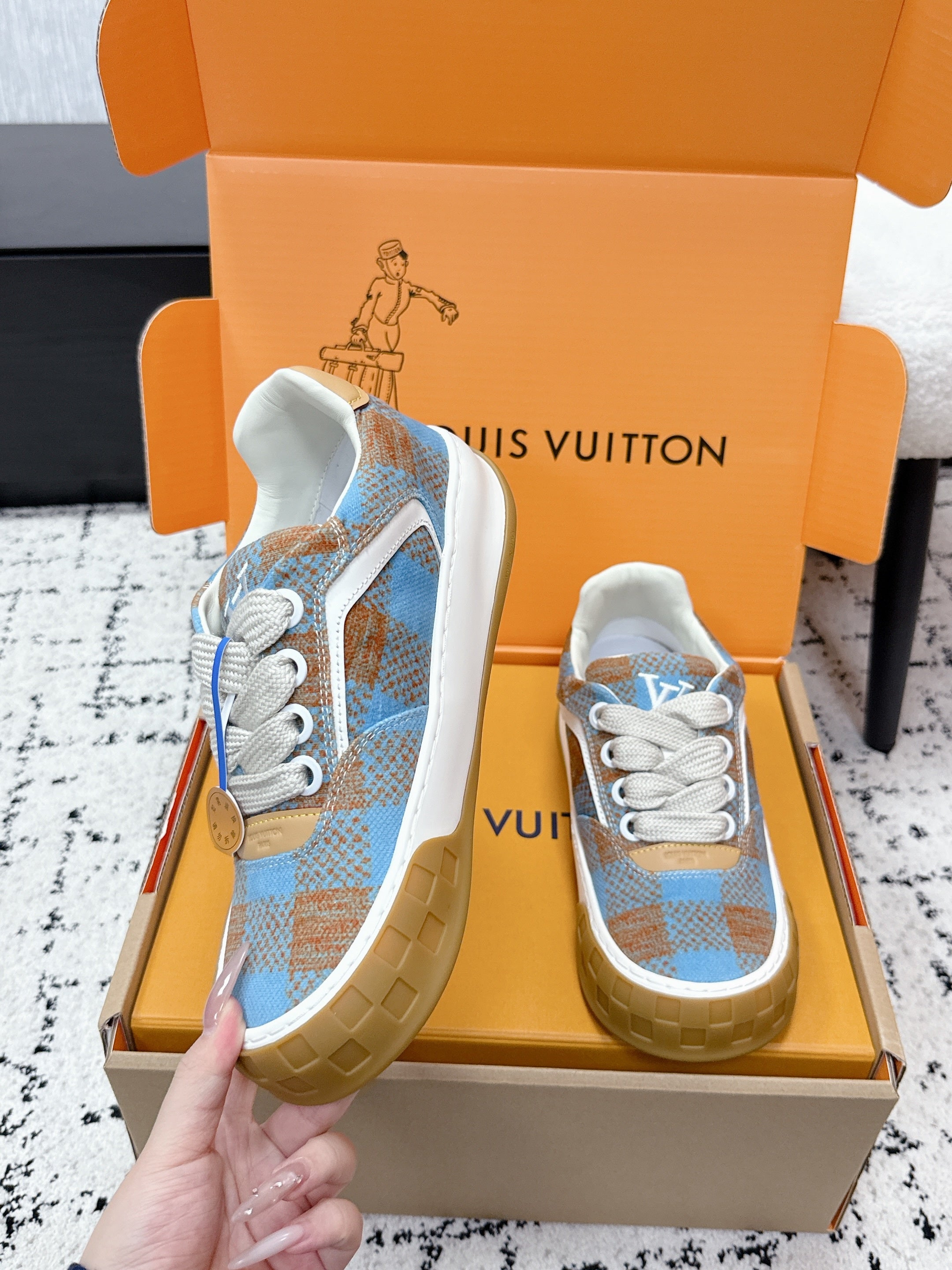 LV 26S TILTED SNEAKERS 40MM IN BLUE FABRIC