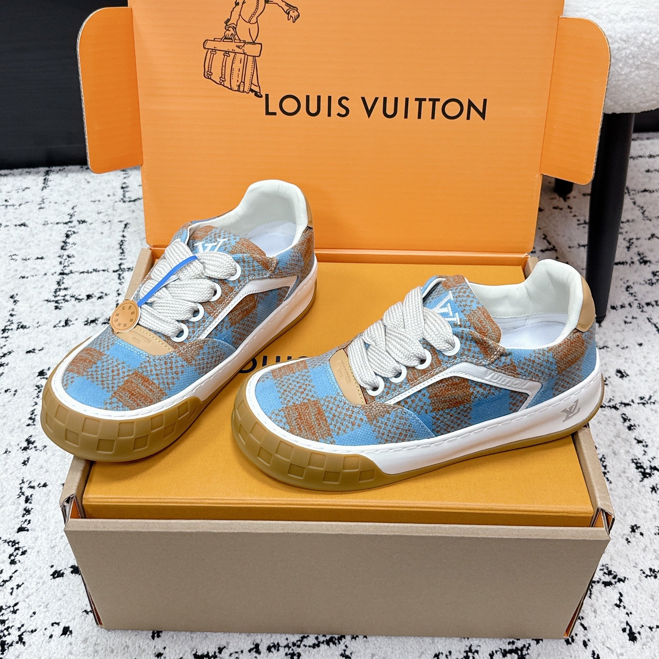 LV 26S TILTED SNEAKERS 40MM IN BLUE FABRIC