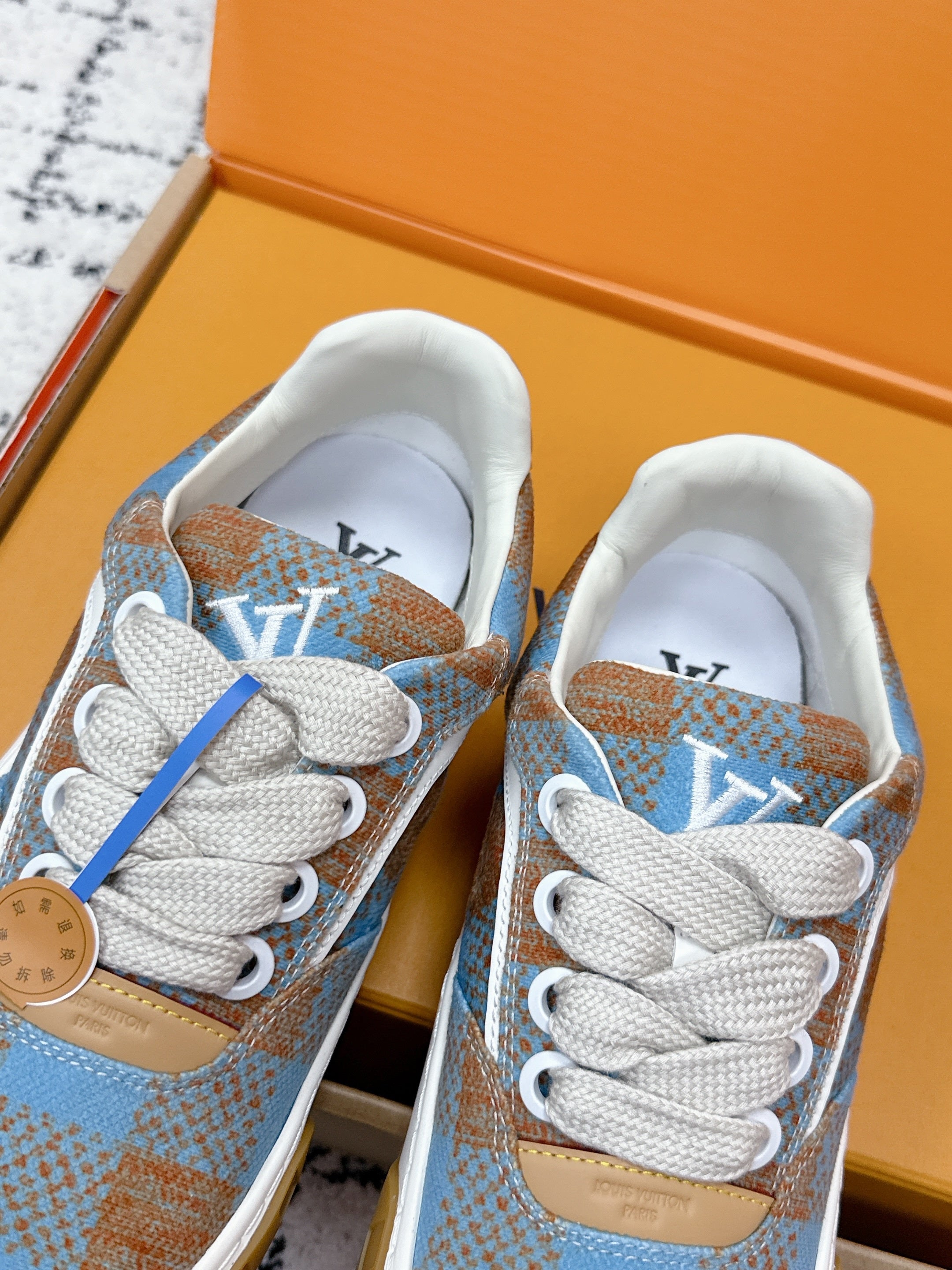 LV 26S TILTED SNEAKERS 40MM IN BLUE FABRIC