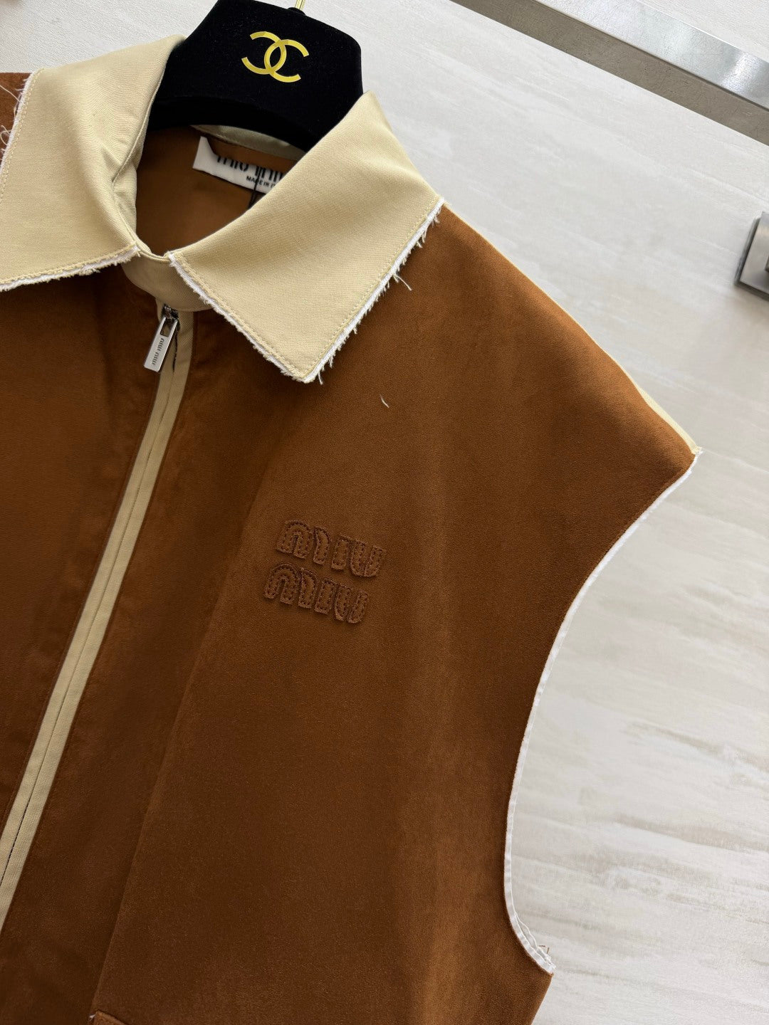 MIUMIU 26S ZIP-UP VEST 1600