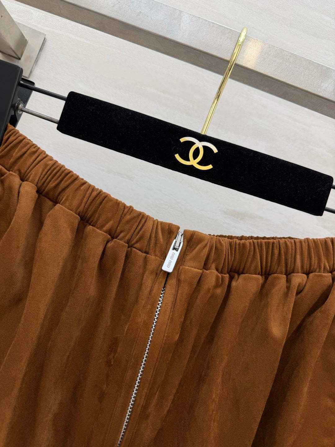 MIUMIU 26S ZIP-UP MINI SKIRT 1599