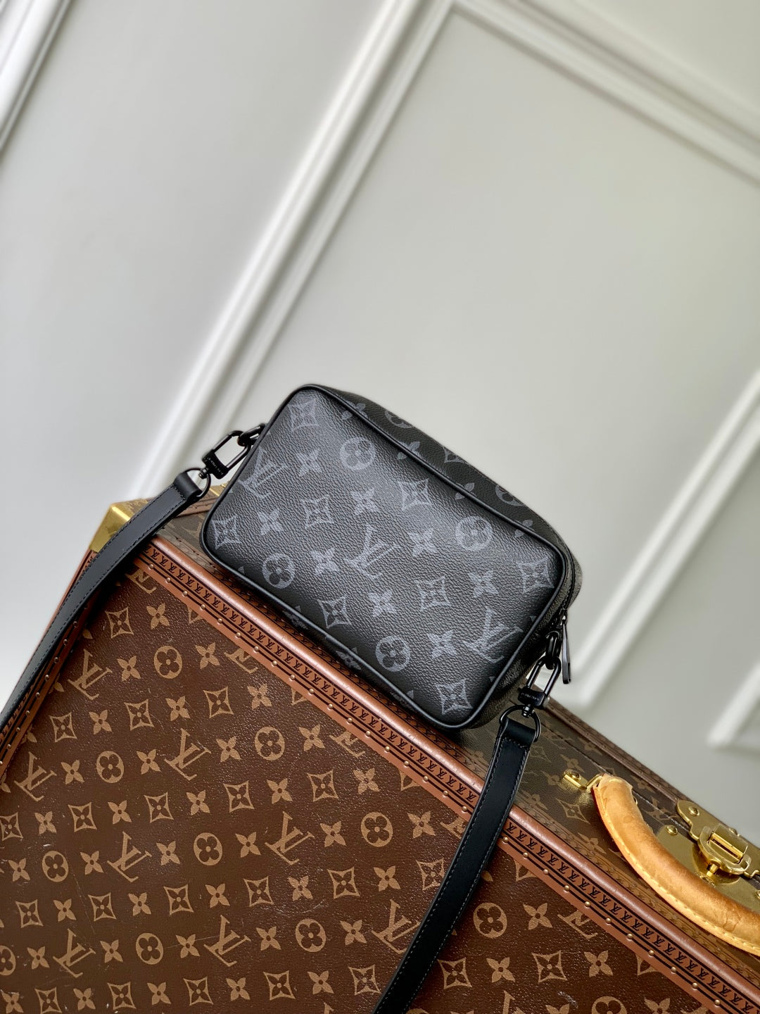 TROCADERO BAG 20 IN BLACK MONOGRAM ECLIPSE CANVAS