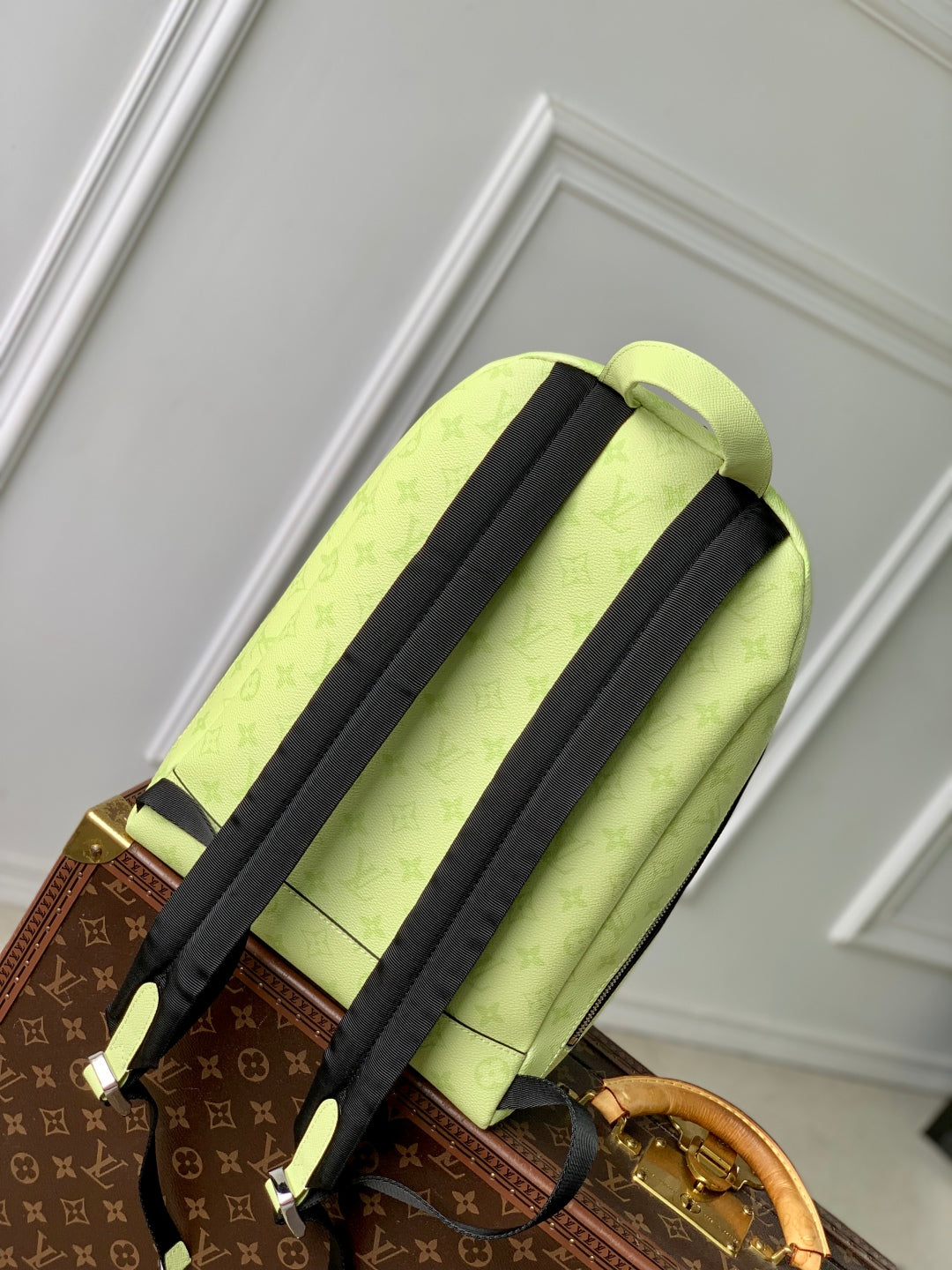 DISCOVERY SLIM BACKPACK 38 IN LEMON YELLOW MONOGRAM ECLIPSE REVERSE CALFSKIN