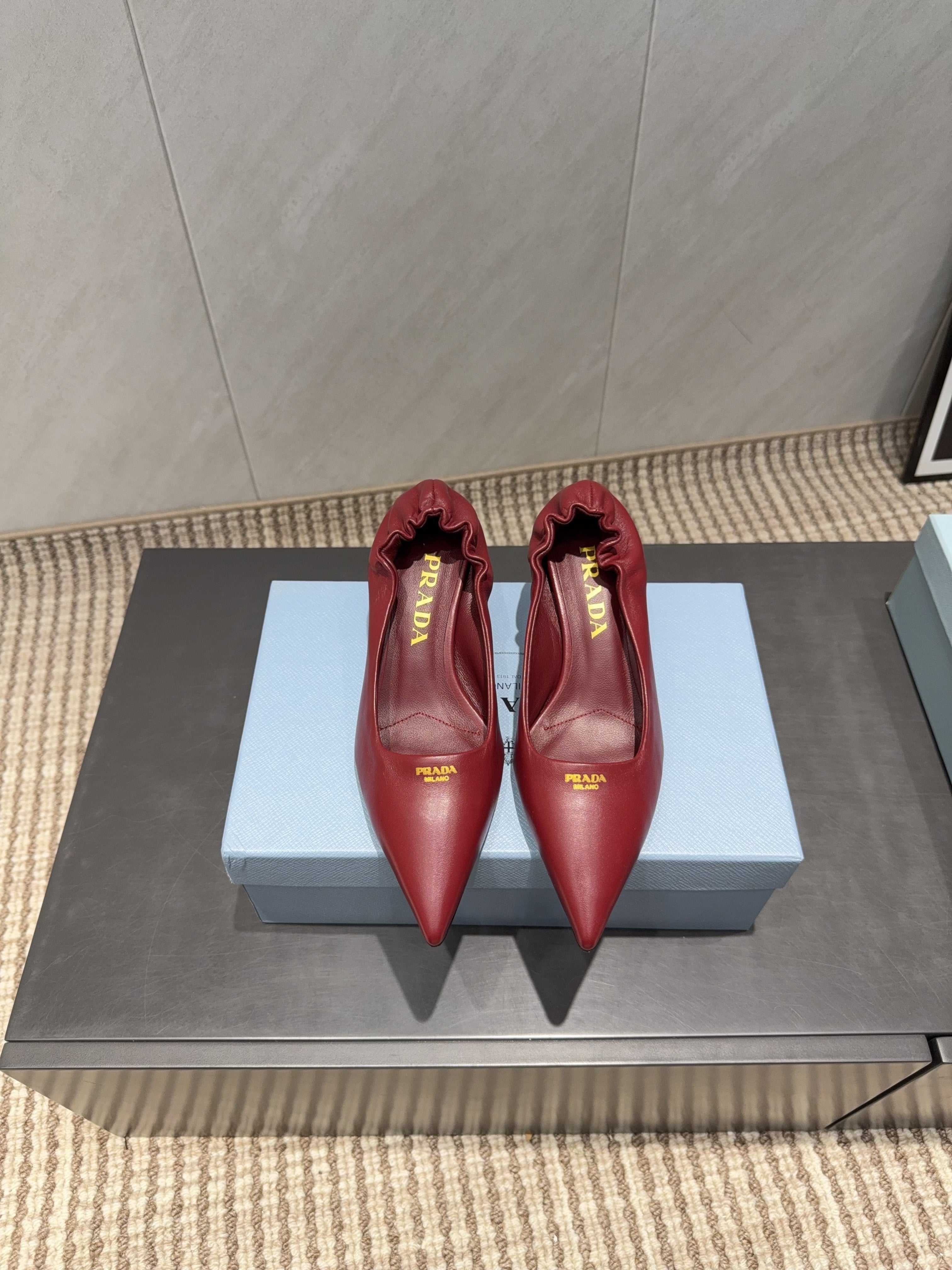PRADA 26S POINTED TOE PUMPS 55MM IN DEEP WINE RED SHEEPSKIN WITH LOGO