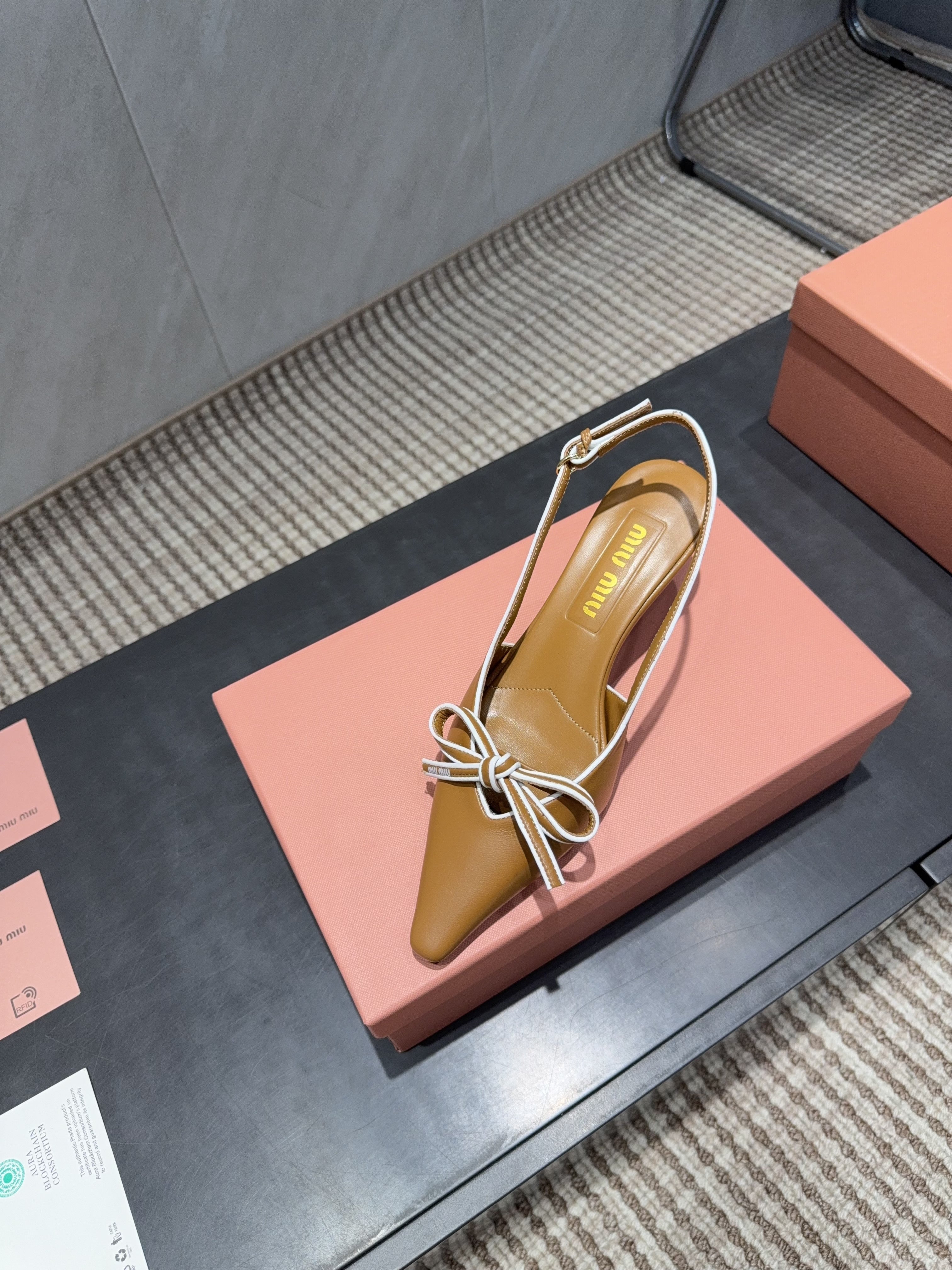MIUMIU 26S SLINGBACK 55MM IN CARAMEL BROWN CALFSKIN WITH BOW