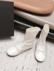 CHANEL 26S ANKLE BOOTS IN WHITE CALFSKIN LACE UP FRONT