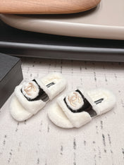 CHANEL 26S SLIDE SANDALS IN WHITE SHEARLING AND BLACK STRAP