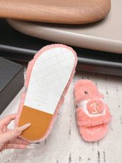 CHANEL 26S SLIDE SANDALS IN LIGHT PINK SHEARLING AND BLACK STRAP