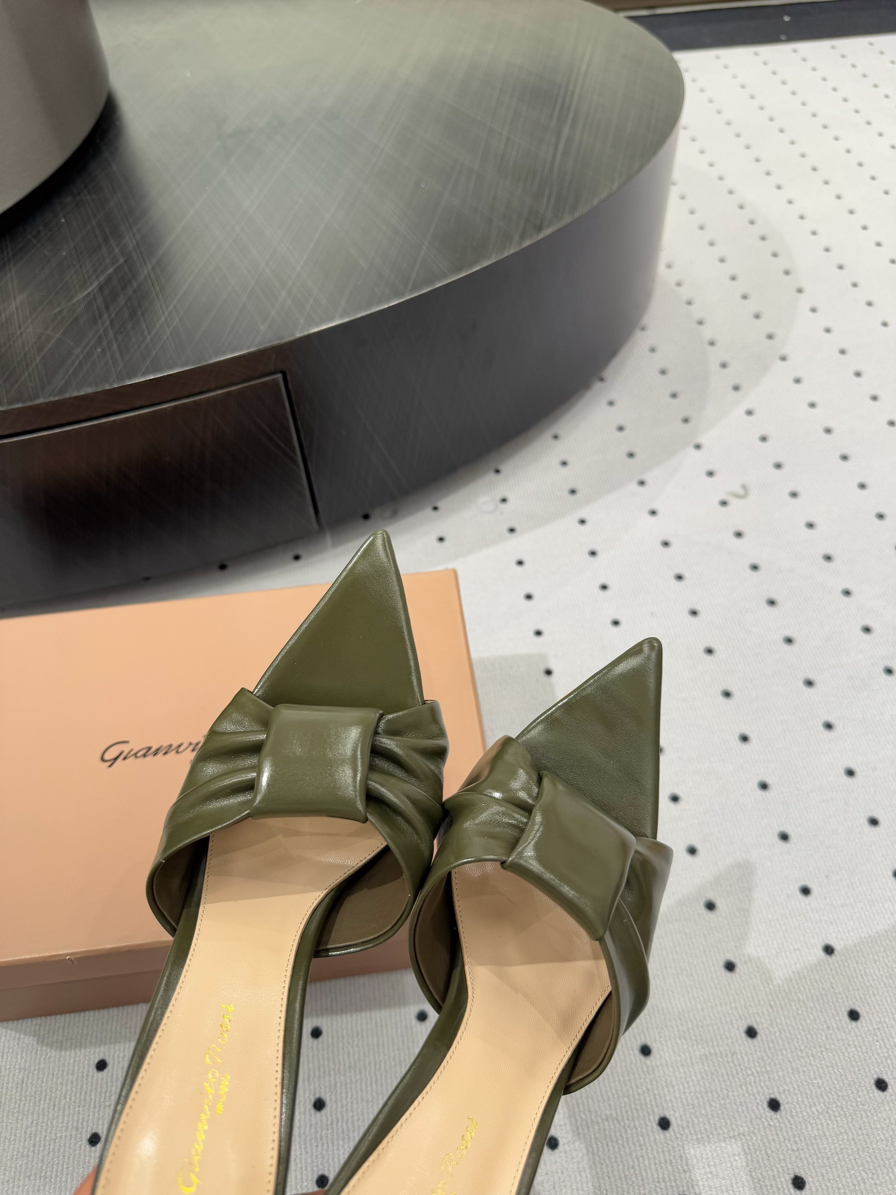 GIANVITO ROSSI 26S KNOTTED STRAP SANDALS 105 MM IN MOSS GREEN LAMBSKIN