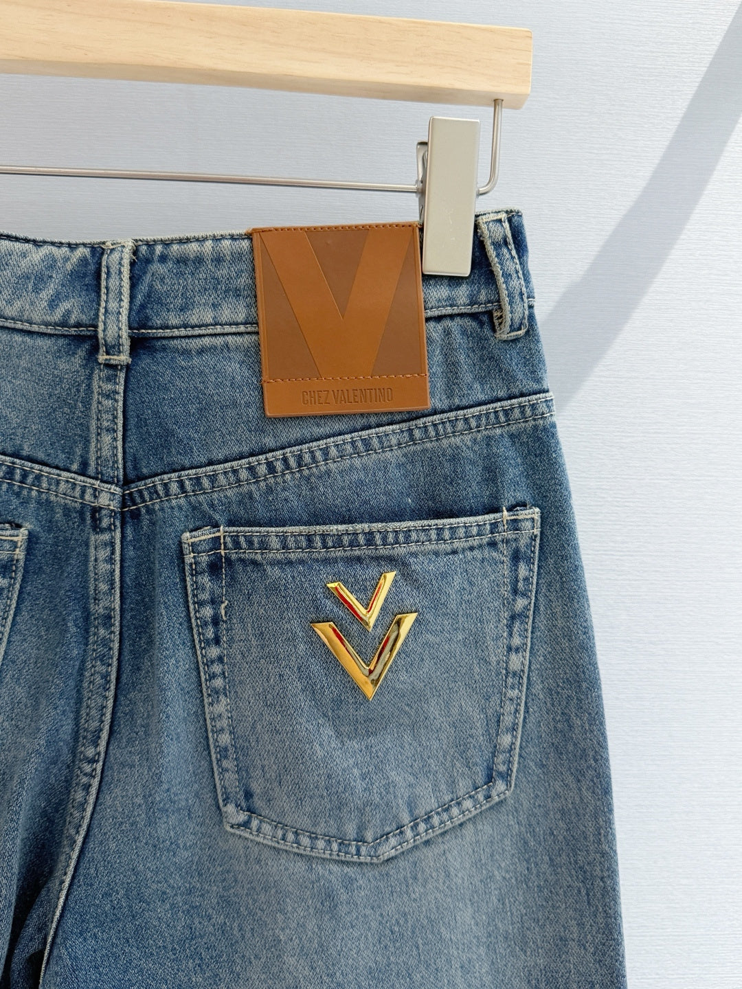 VALENTINO 26S WIDE-LEG JEANS 369