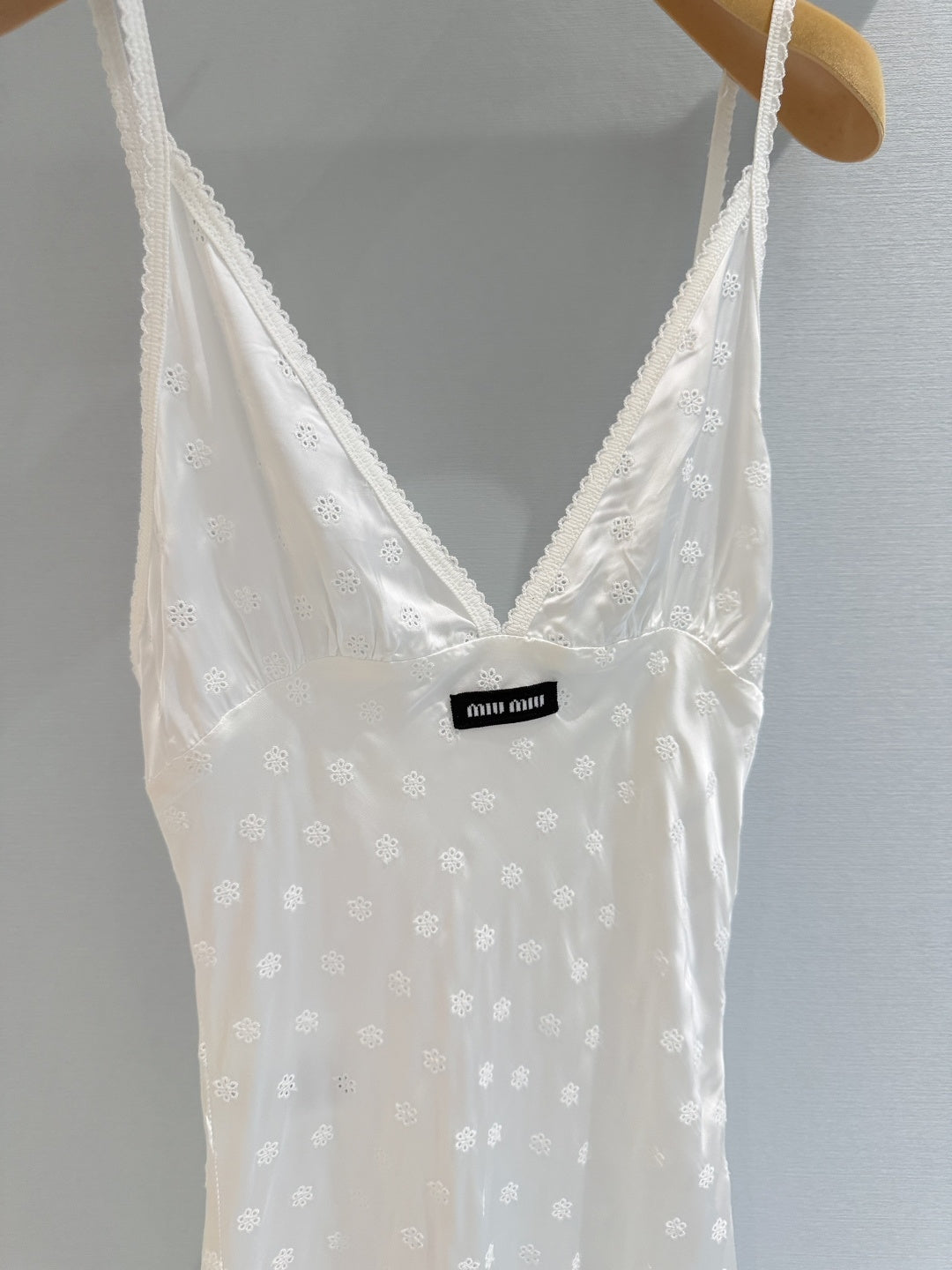 MIUMIU 26S V-NECK SLIP DRESS 1533