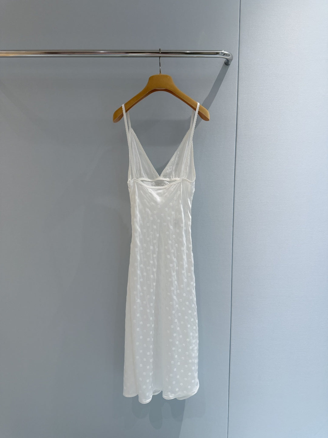 MIUMIU 26S V-NECK SLIP DRESS 1533