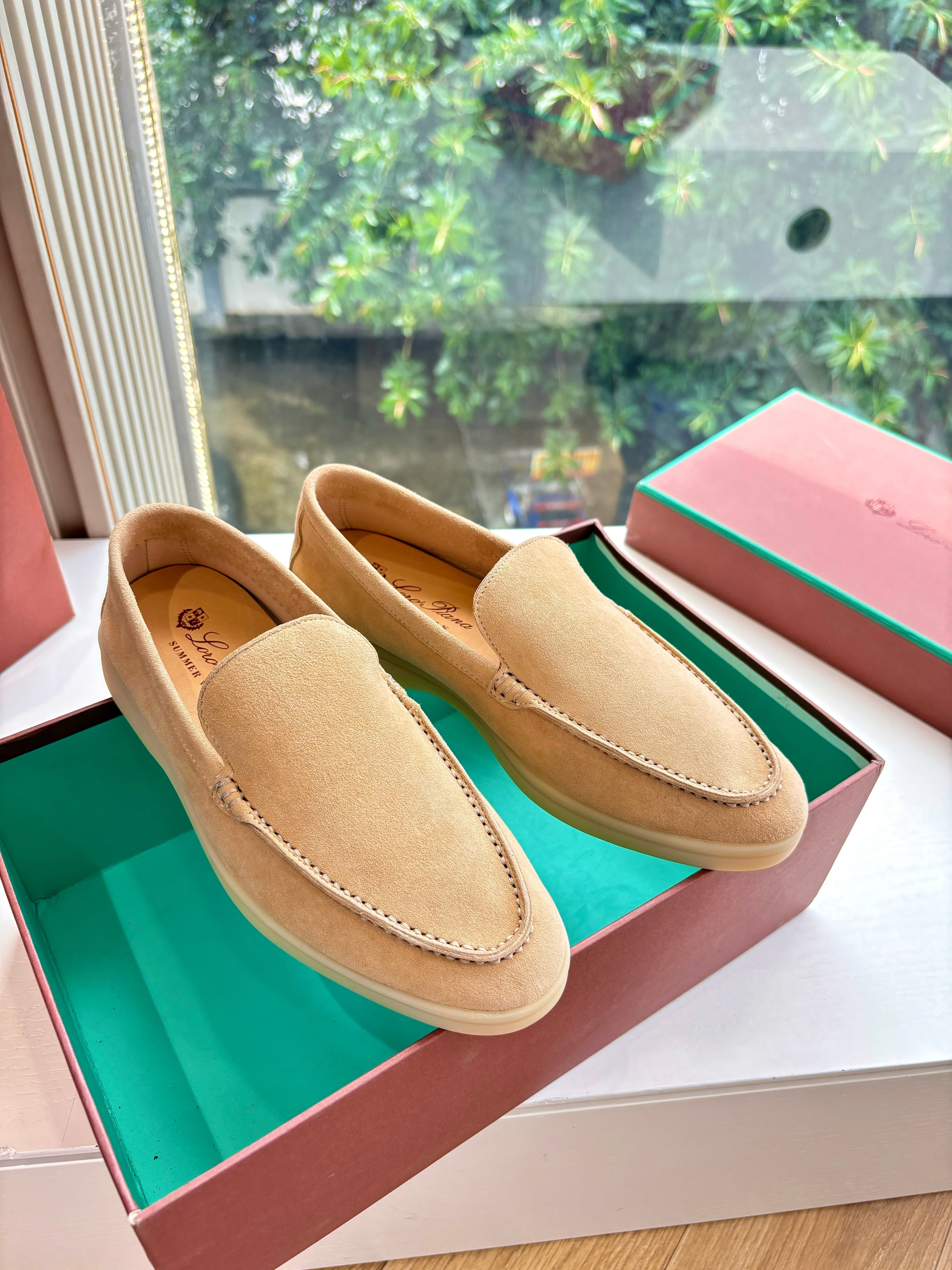LP LOAFERS 25S IN WARM BEIGE CASHMERE