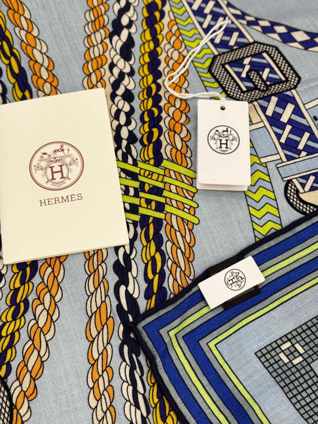 HERMES 26S SCARF 135 IN SILK AND CASHMERE 498491