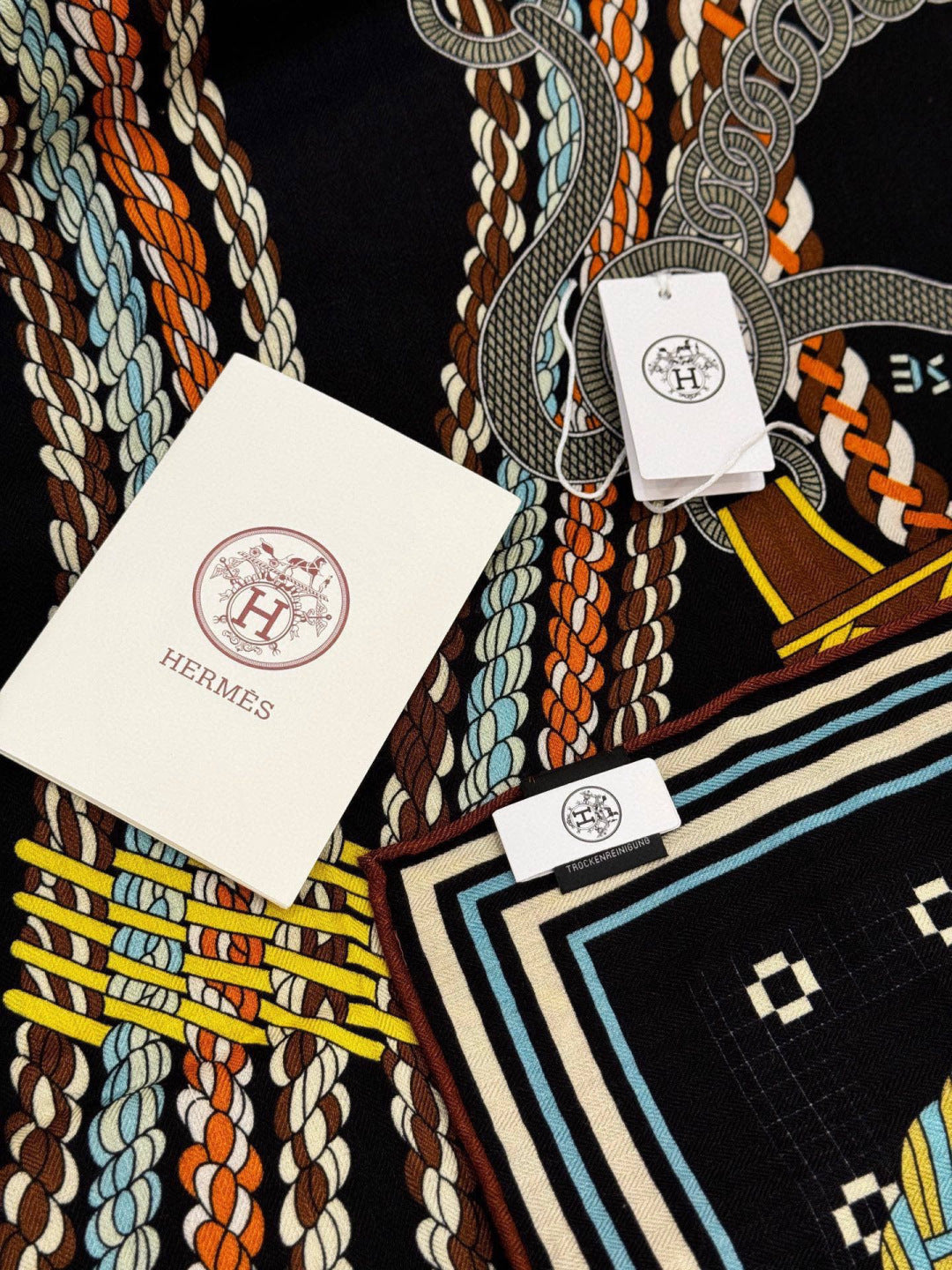 HERMES 26S SCARF 135 IN SILK AND CASHMERE 498492
