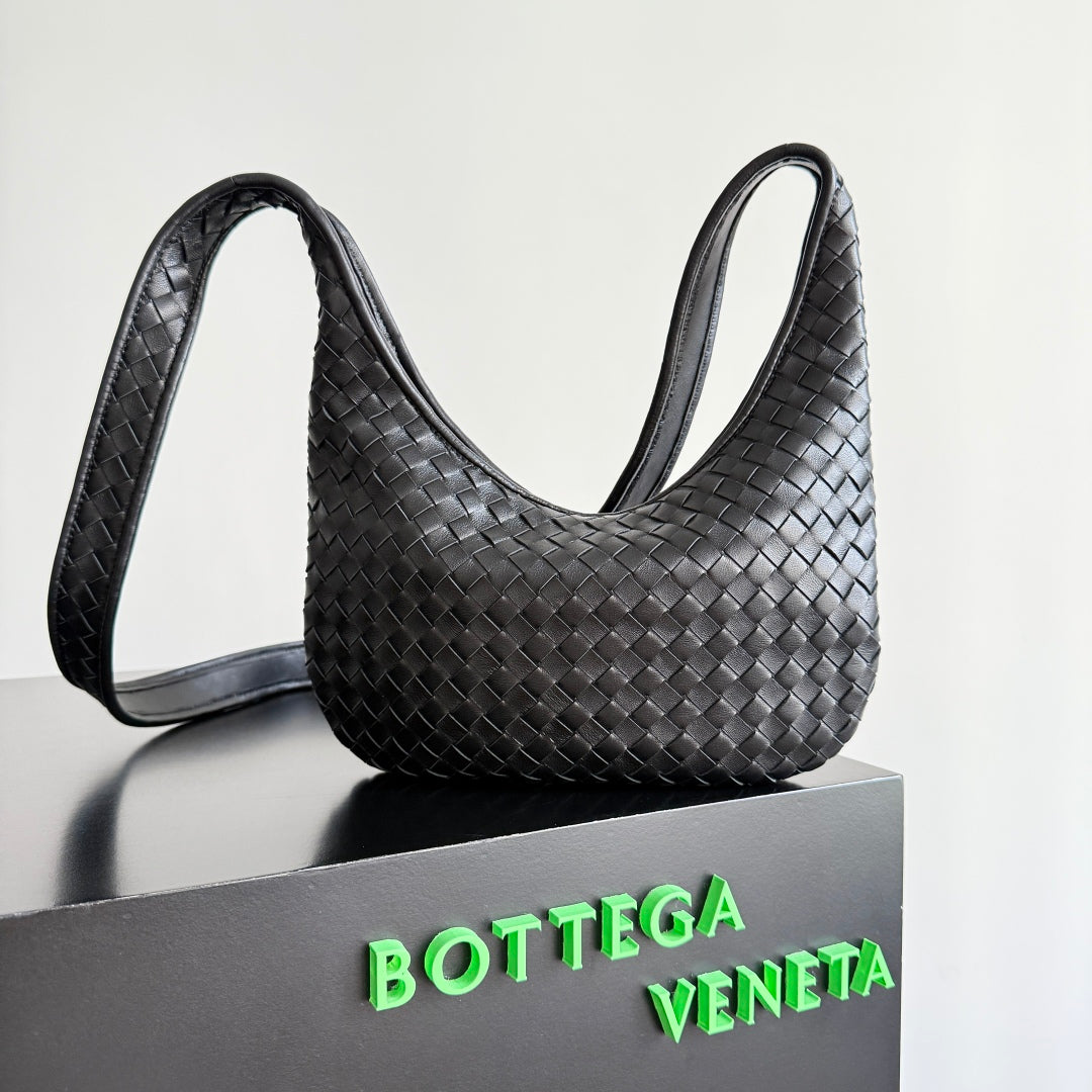 BOTTEGA VENETA 25S VENETO BAG 27 IN BLACK CALFSKIN SILVER HARDWARE