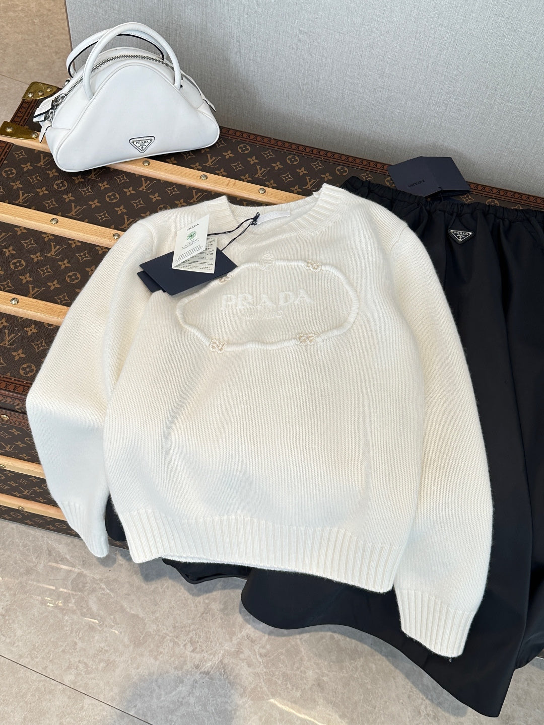 PRADA 25S SWEATER 379