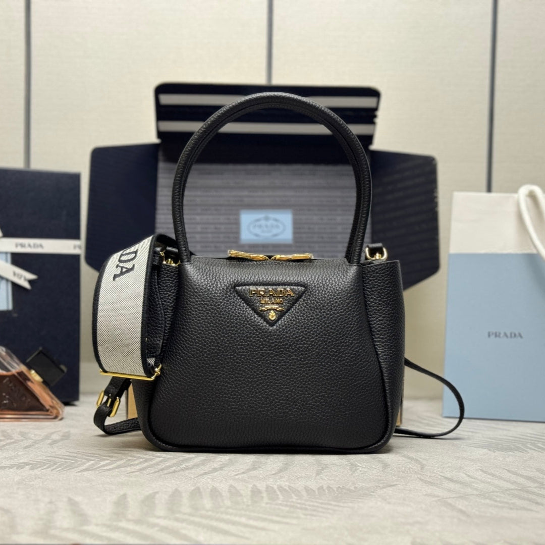 PRADA 25S SMALL BAG 23 IN BLACK CALFSKIN GOLD HARDWARE