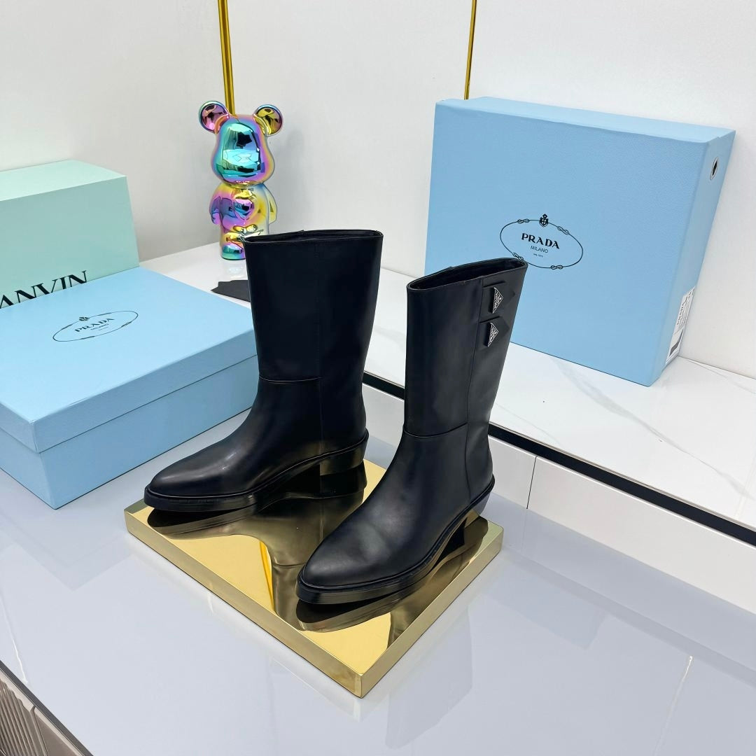 PRADA 25S BROOKLYN BOOTS 50MM IN BLACK CALFSKIN WITH LOGO