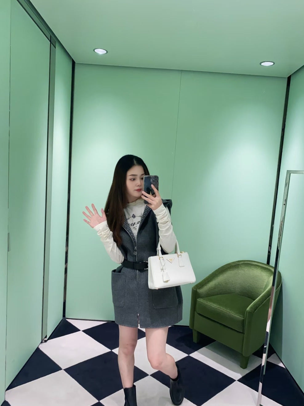 PRADA 25S WOOL VEST COAT 478