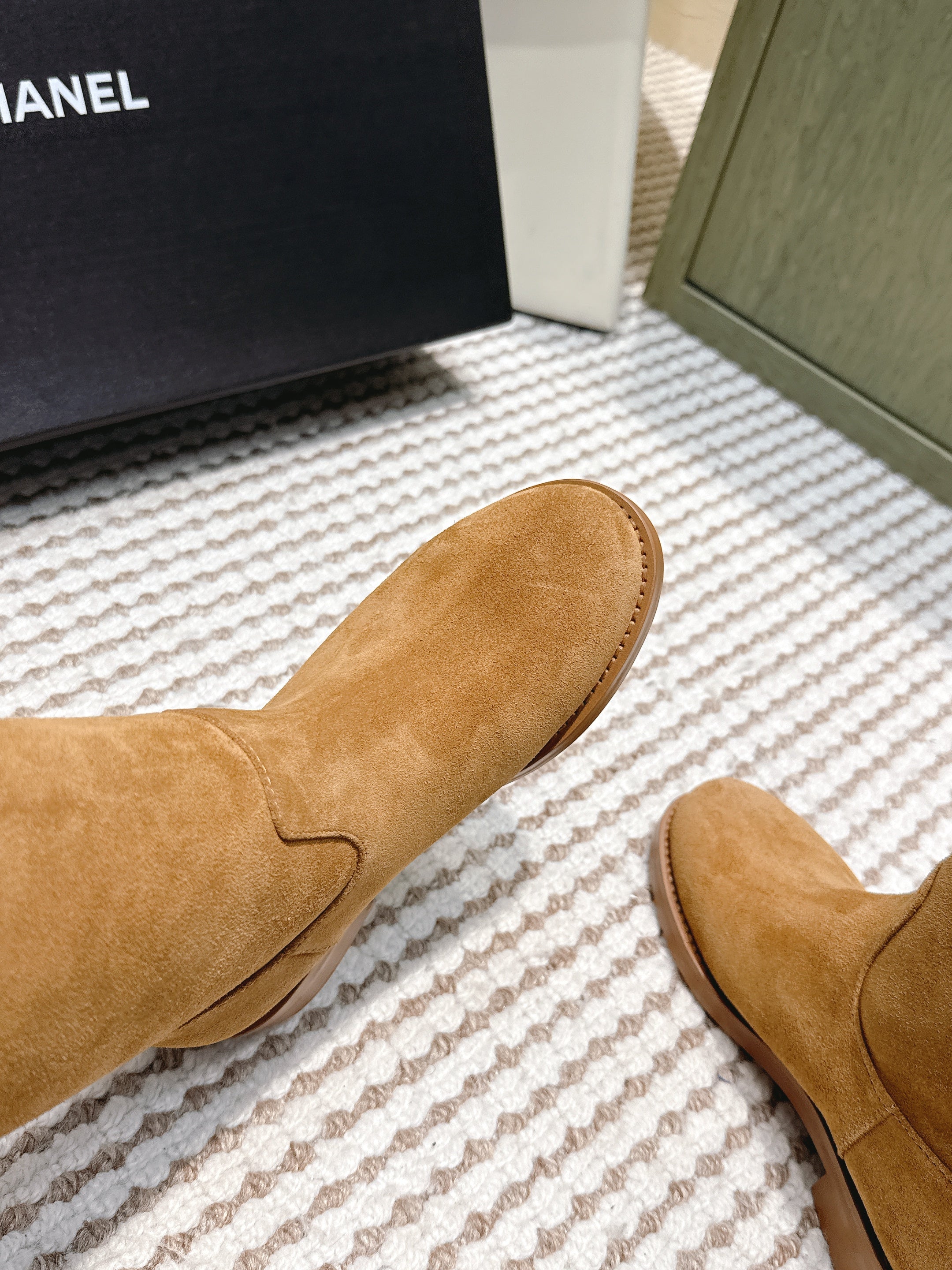 CHANEL 25S KNEE-HIGH BOOTS IN CARAMEL SUEDE GOLD HARDWARE