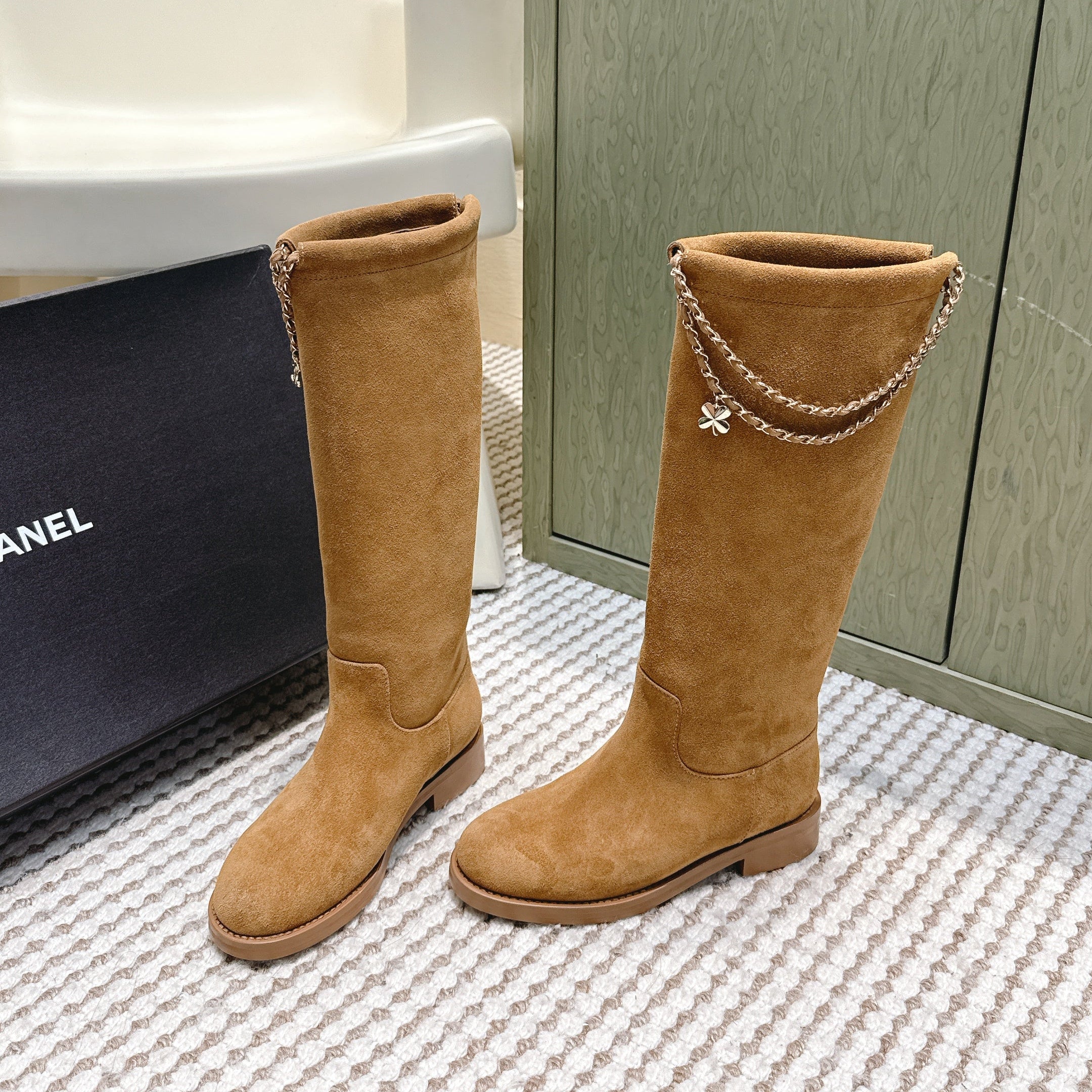 CHANEL 25S KNEE-HIGH BOOTS IN CARAMEL SUEDE GOLD HARDWARE