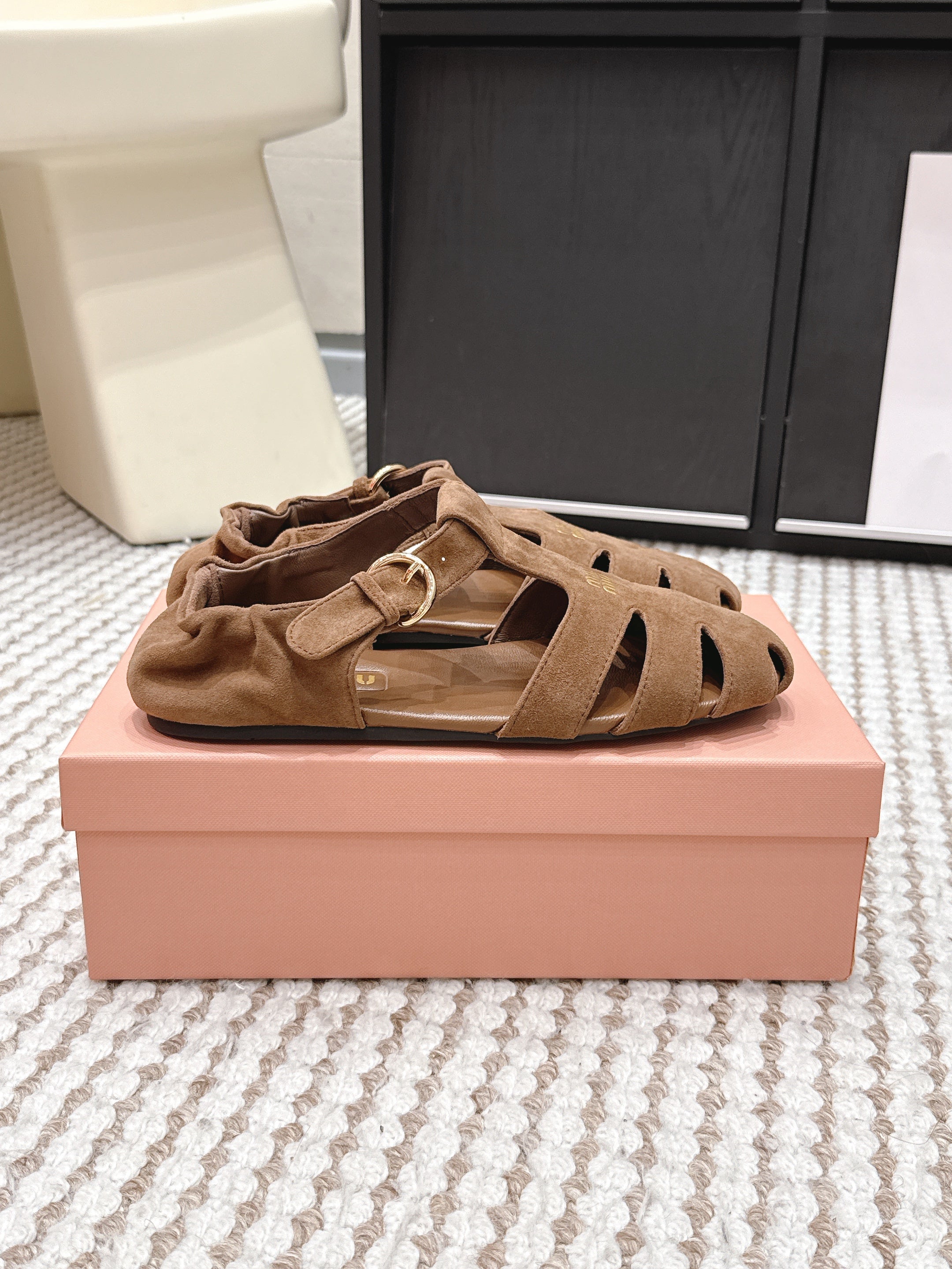 MIUMIU 26S RUCHES FISHERMAN SANDALS IN BROWN SUEDE GOLD HARDWARE