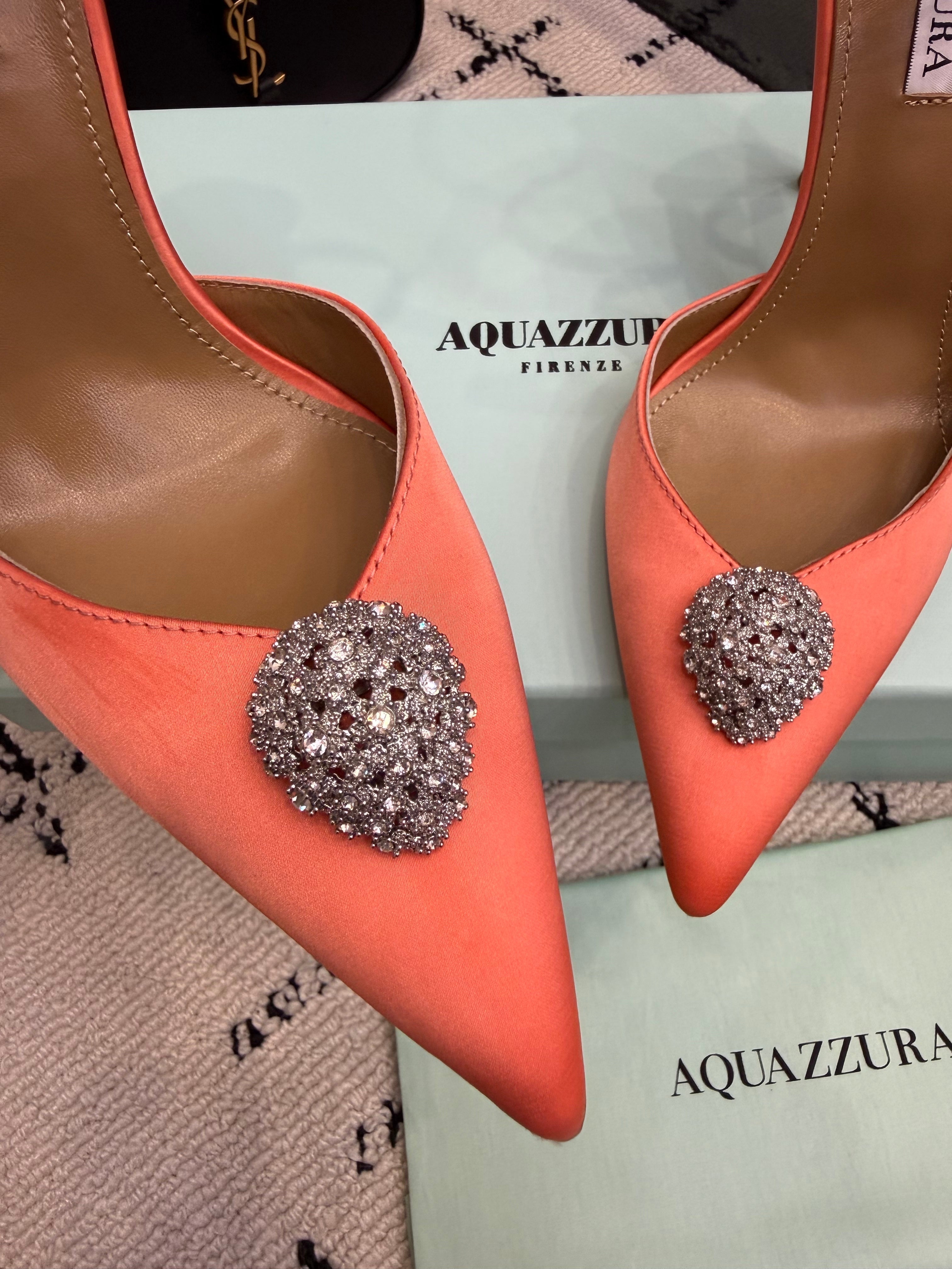 AQUAZZURA 26S POINTED-TOE PUMPS 105 MM IN LIGHT ORANGE SATIN