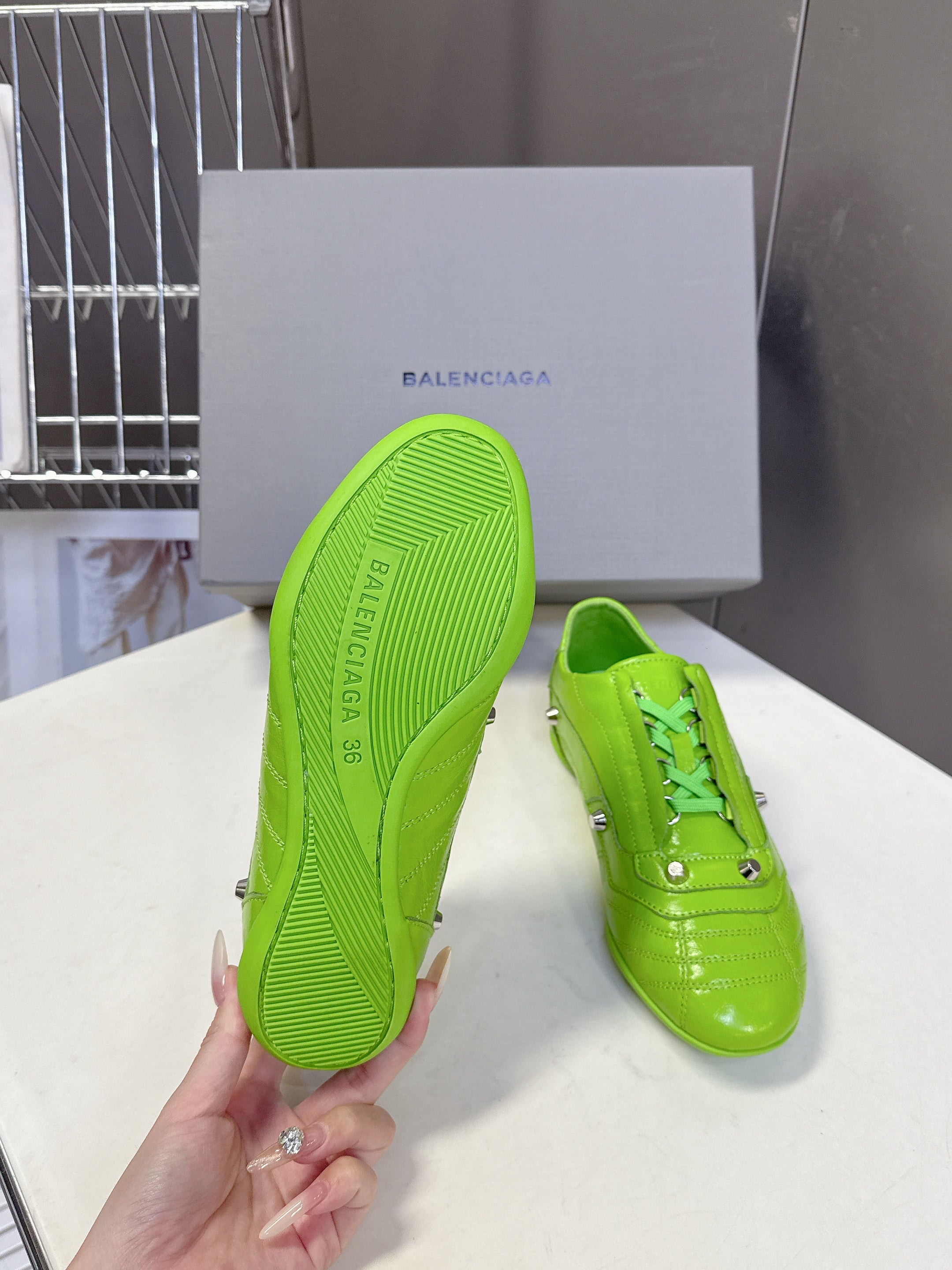 BALENCIAGA 25S SNEAKER IN GREEN CALFSKIN