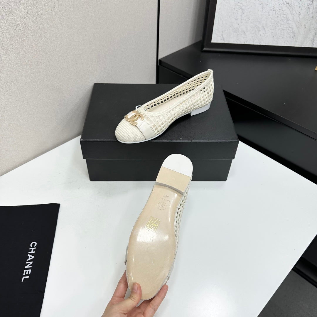 CHANEL 26S TOE FLATS IN WHITE MESH FABRIC