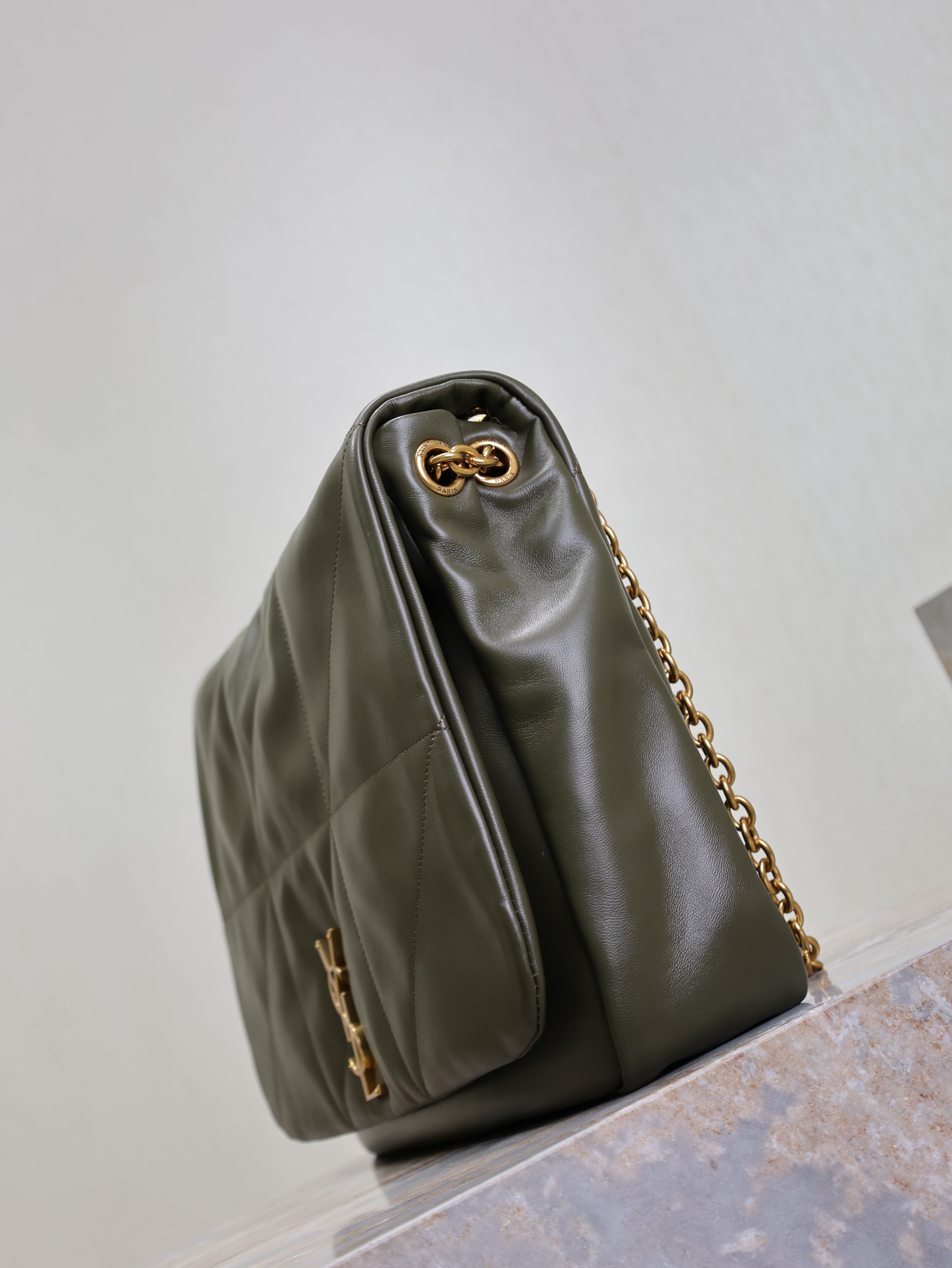 YSL 25S LARGE JAMIE 43 IN LIGHT MUSK LAMBSKIN GOLD HARDWRE