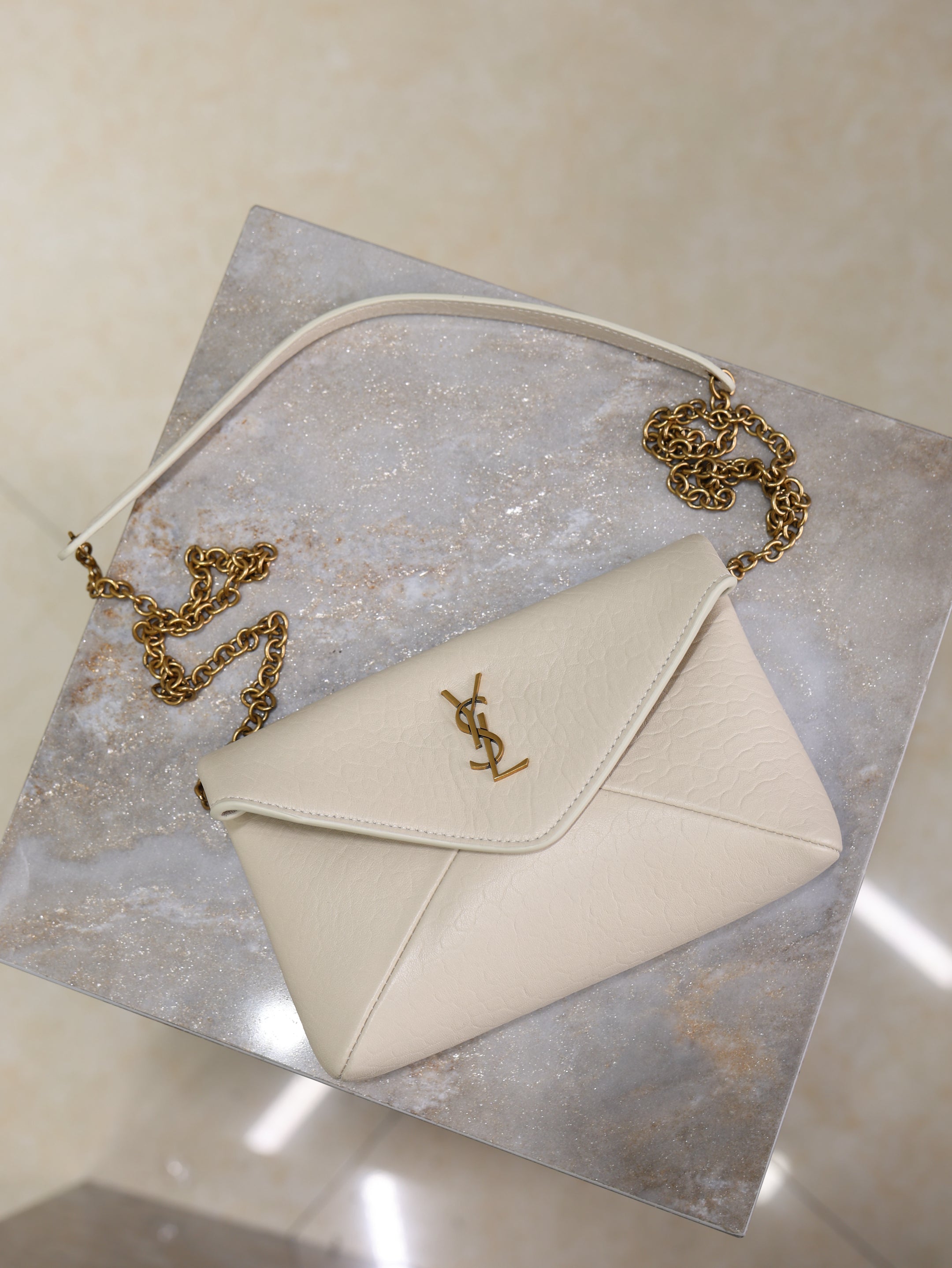YSL 25S CALYPSO MINI 19 IN BLANC VINTAGE LAMBSKIN GOLD HARDWARE