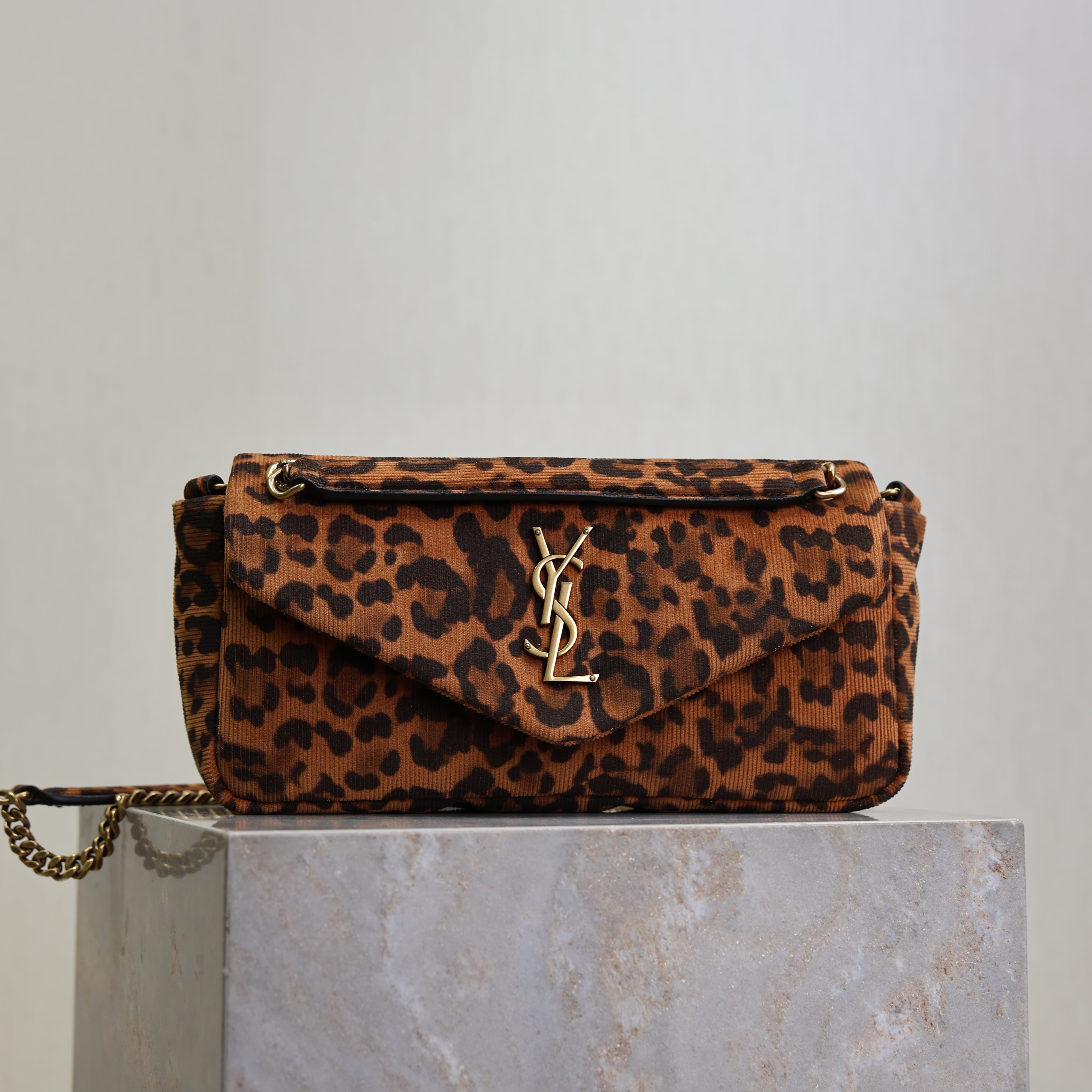 YSL 25S CALYPSO HANDBAG 26 IN BROWN LEOPARD PRINT VELVET GOLD HARDWARE