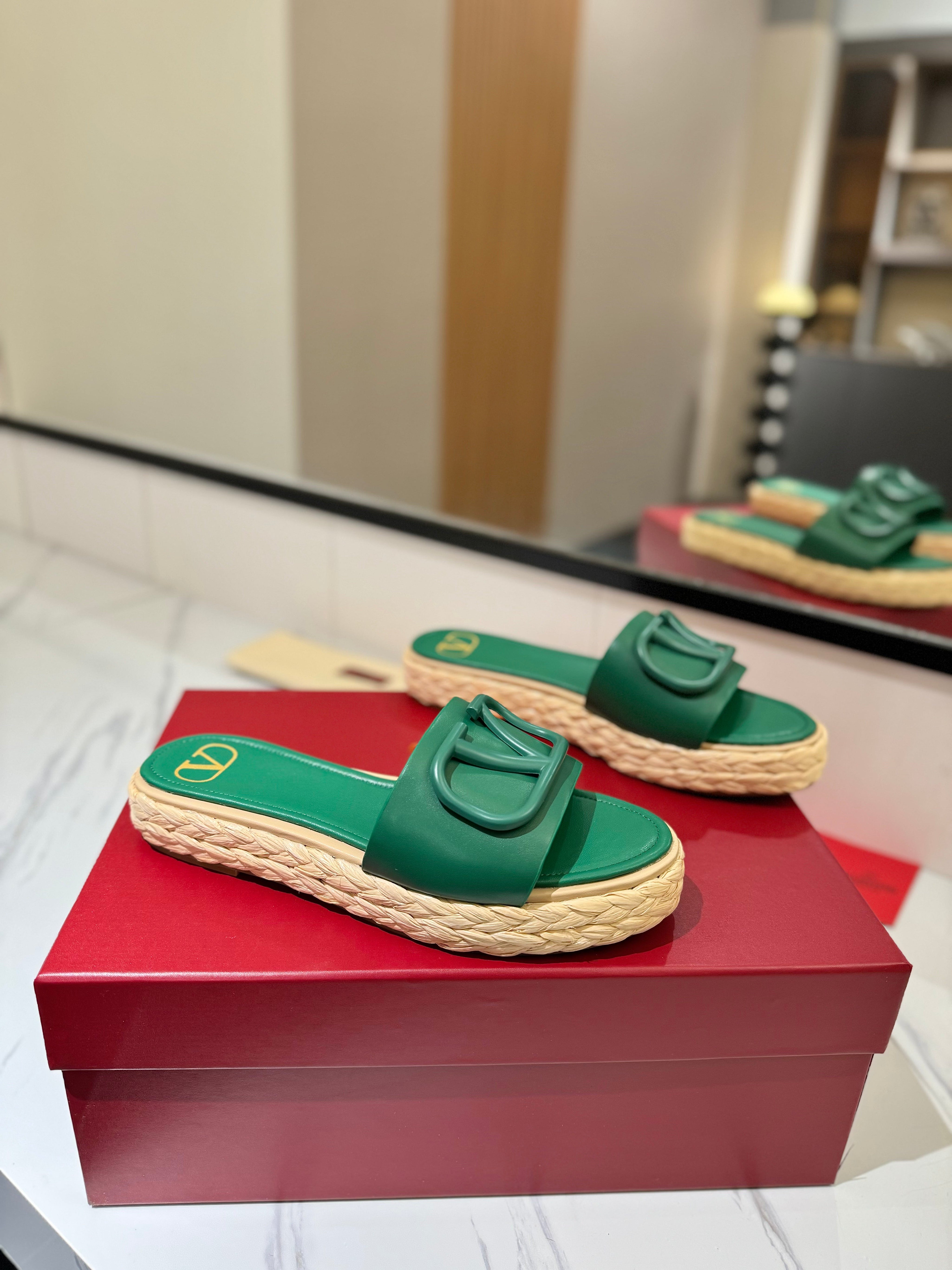 VLTN ESPADRILLE SLIDES 25S IN DARK GREEN LAMBSKIN STYLE 9