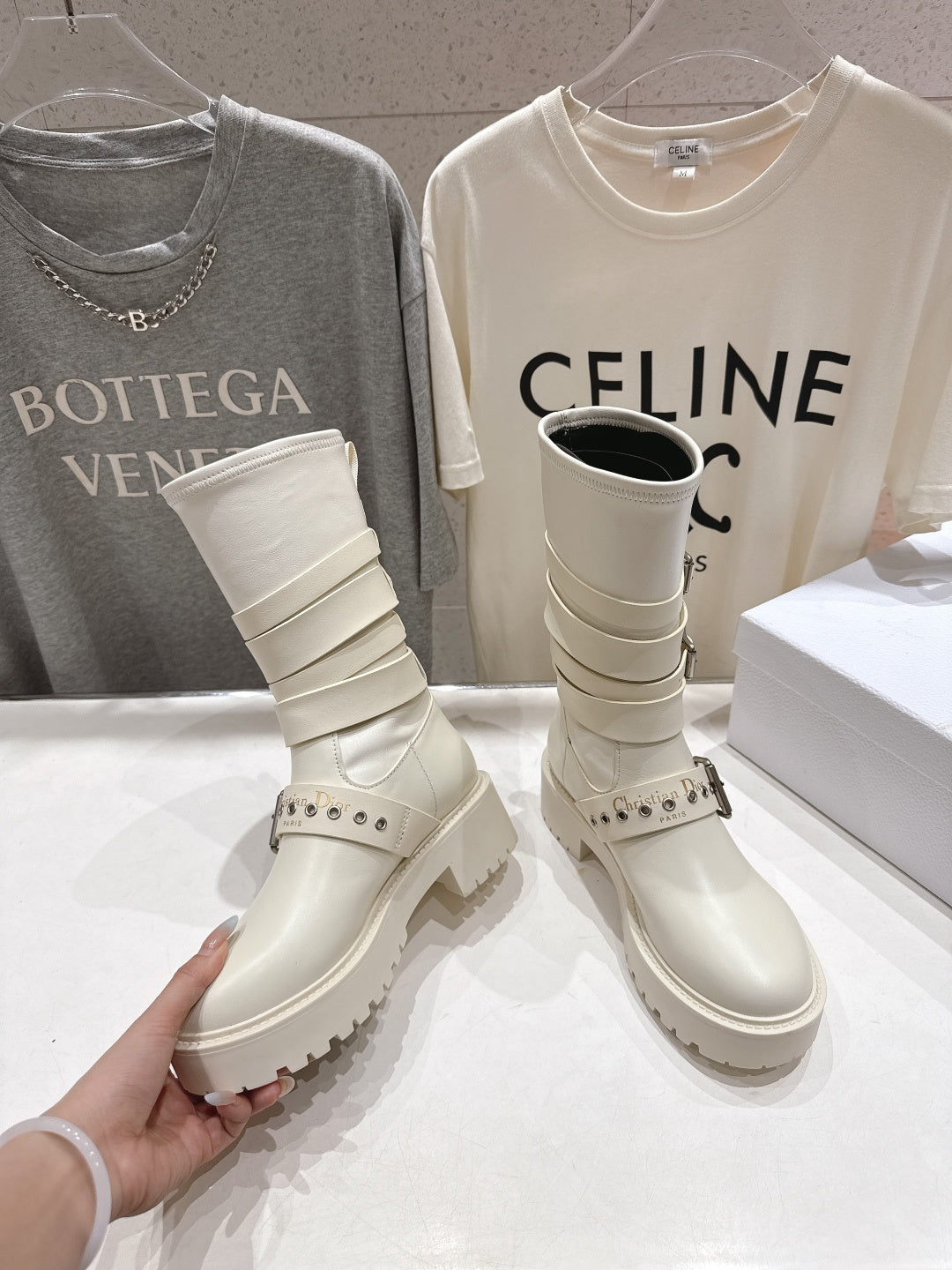 DIOR 25S BIKER BOOTS IN CREAM WHITE CALFSKIN WITH SILVER HARDWARE