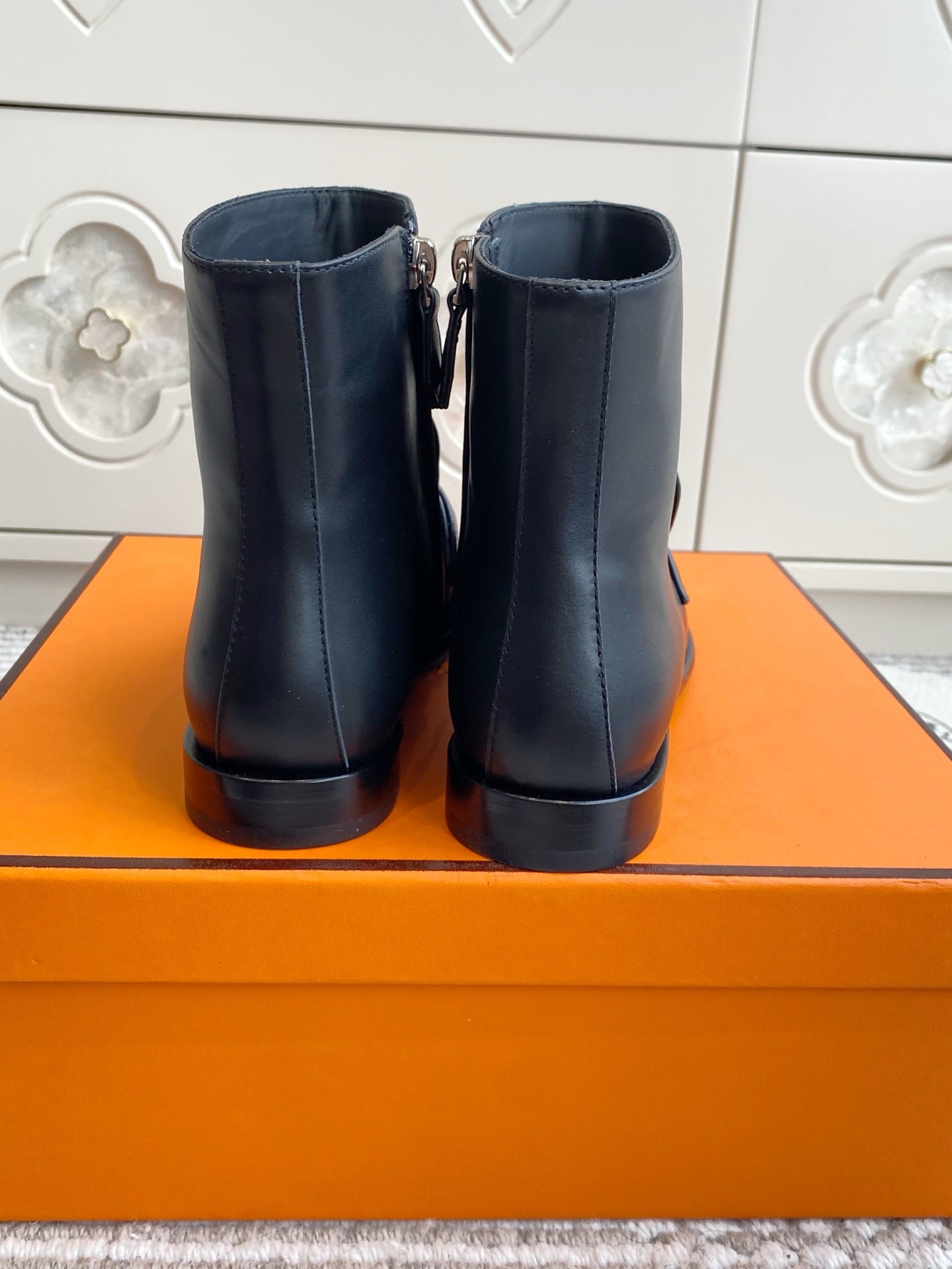 HM 25S KELSY ANKLE BOOT IN BLACK LAMBSKIN WITH SILVER HARDWARE