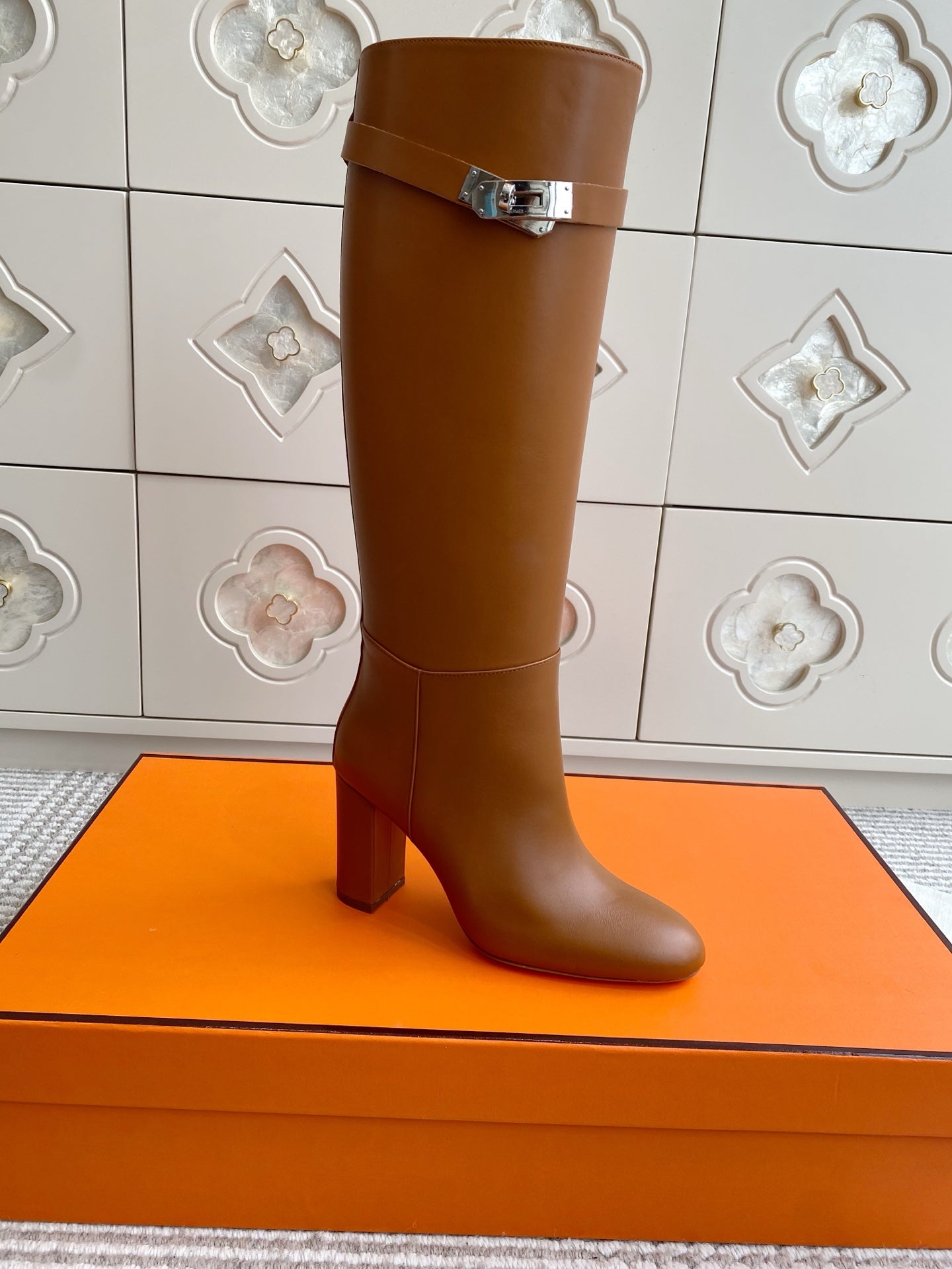 HM 25S TALL BOOTS 90 MM IN BROWN LAMBSKIN WITH SILVER HARDWARE