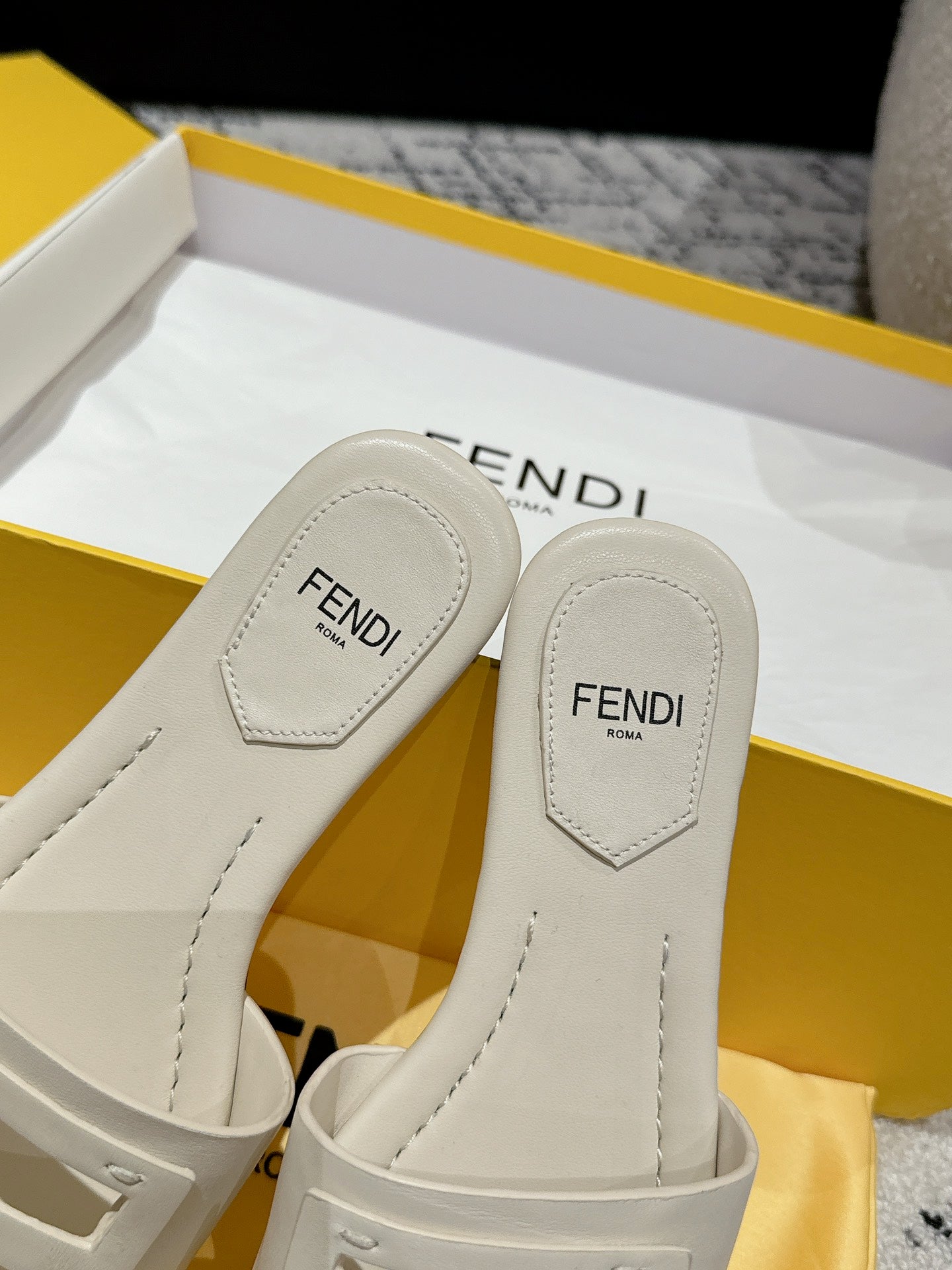FF Baguette Ivory Leather Slide