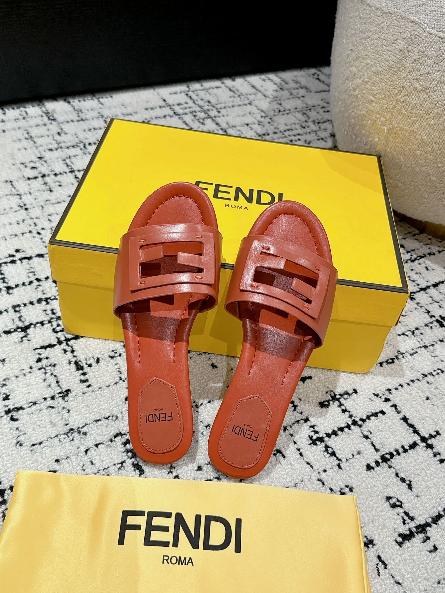 FF Baguette Rust Leather Slide