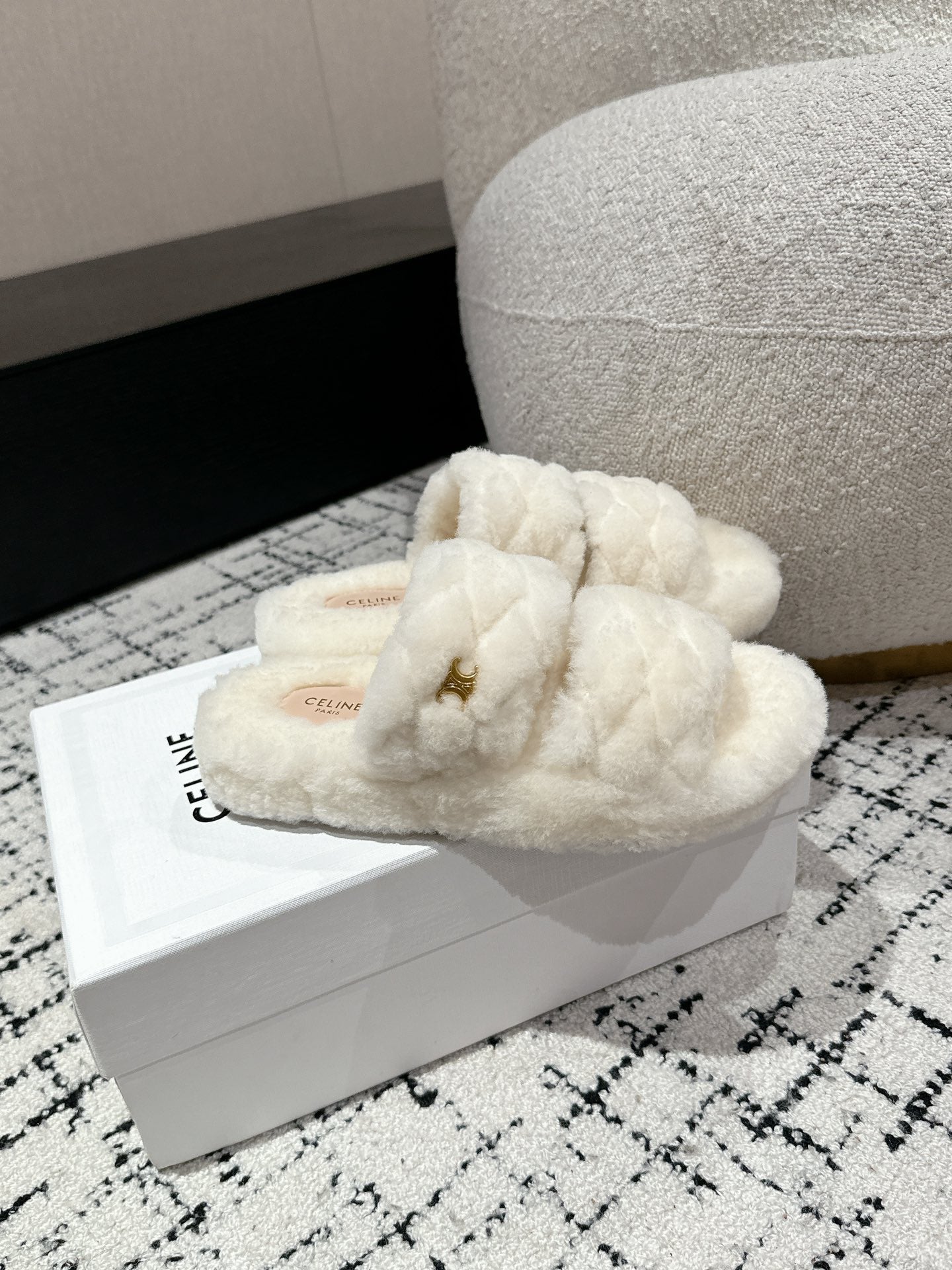 DAD SANDAL MULE IN WHITE SHEARLING