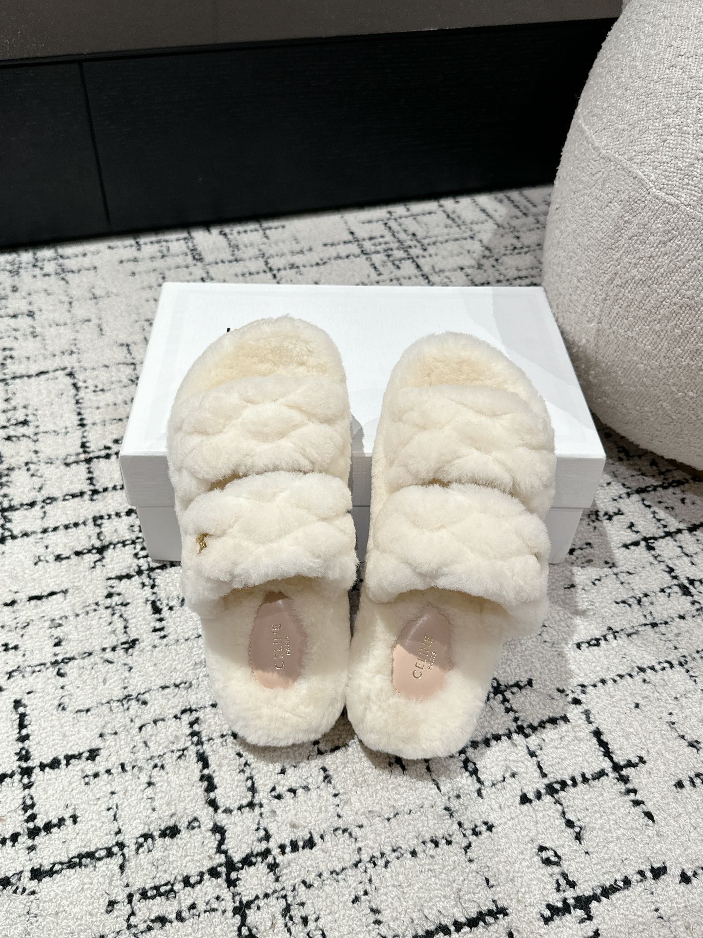 DAD SANDAL MULE IN WHITE SHEARLING