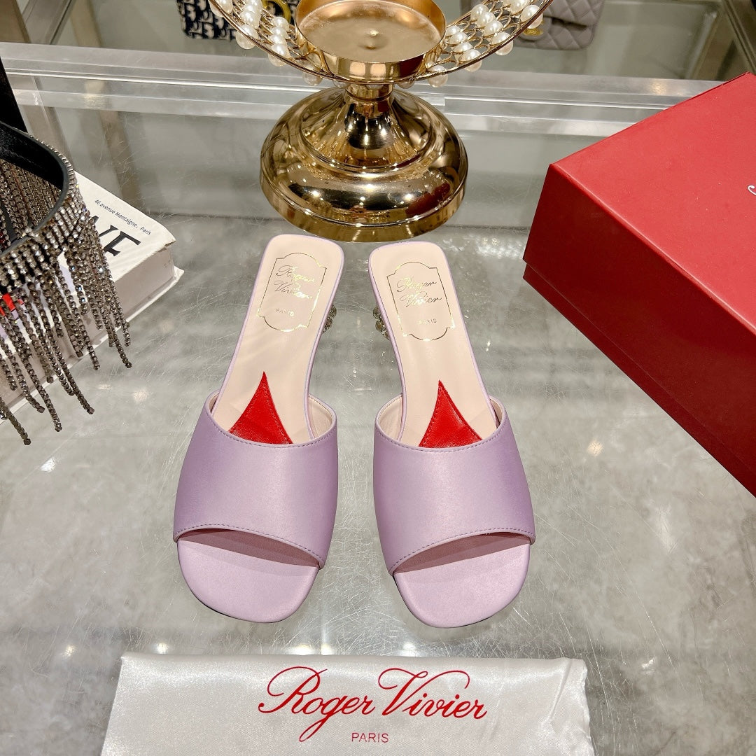 CRYSTAL HEEL MULE IN LIGHT PURPLE SILK