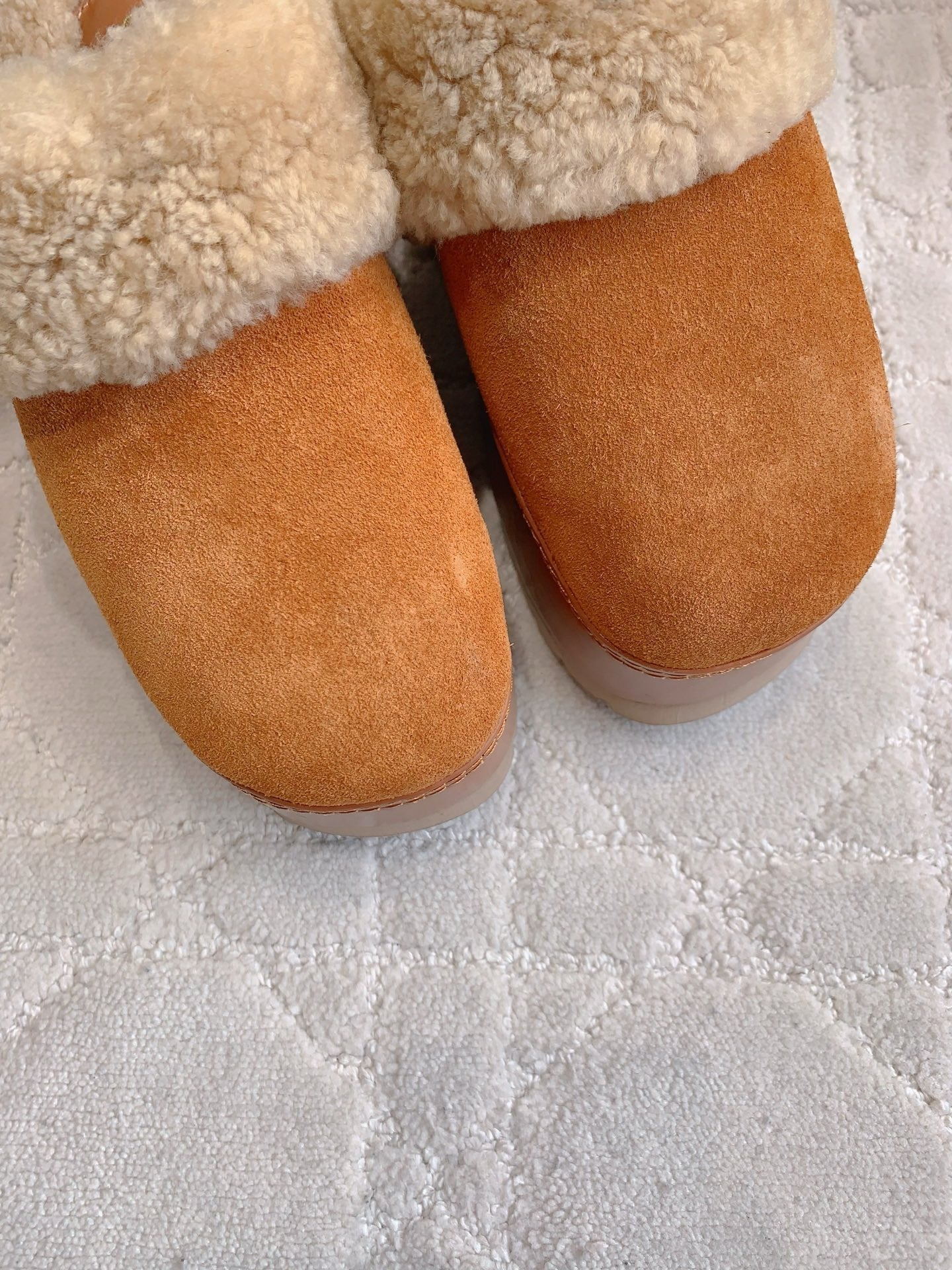 CELINE 25S DANA WEDGE MULE 70MM IN BURNT ORANGE SUEDE CALFSKIN AND SHEARLING