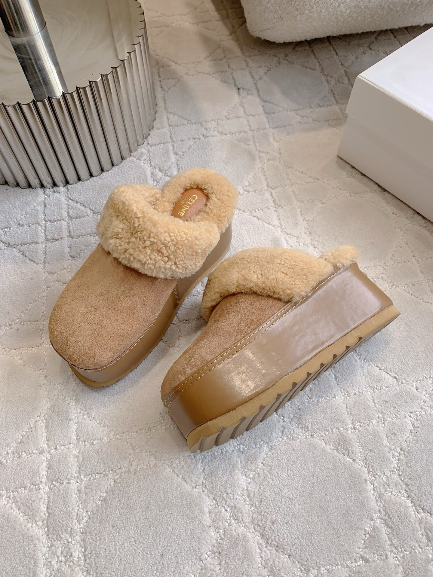 CELINE 25S DANA WEDGE MULE 70MM IN LIGHT BROWN SUEDE CALFSKIN AND SHEARLING