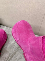 ALASKA BOOTIE IN DEEP PINK SUEDE AND WOOL LINING